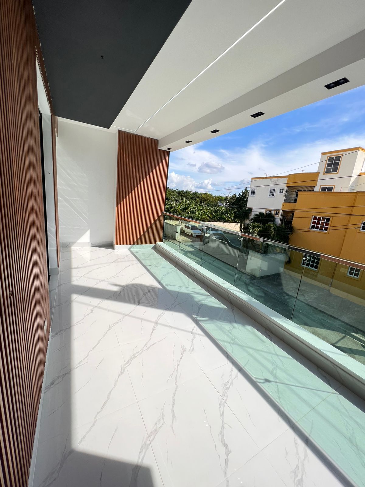 Casa cerca de Corona Plaza 4 hab piscina USD 460000 Foto 7245033-4.jpg