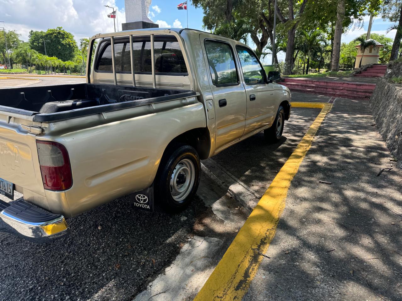 Toyota Hilux 2003 impecable Foto 7245082-4.jpg