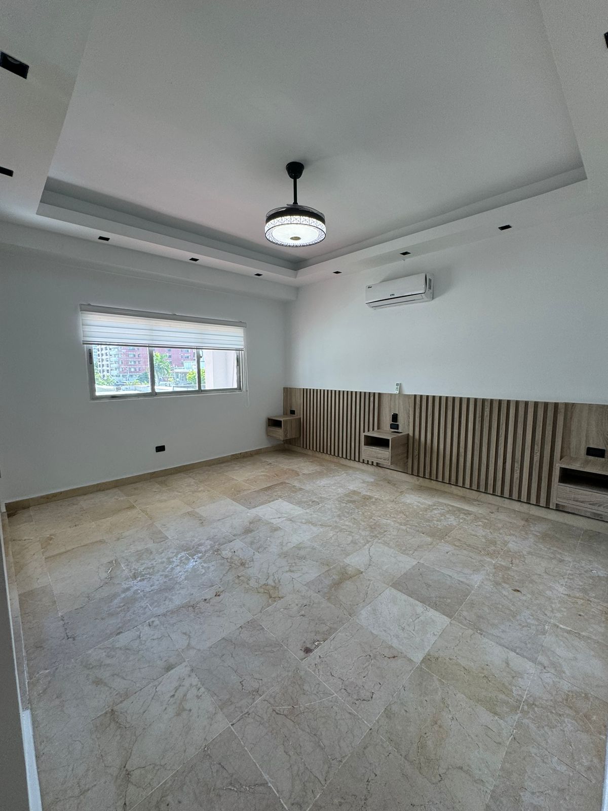 Apartamento en Piantini de 173 m2 Segundo Nivel Foto 7245158-13.jpg
