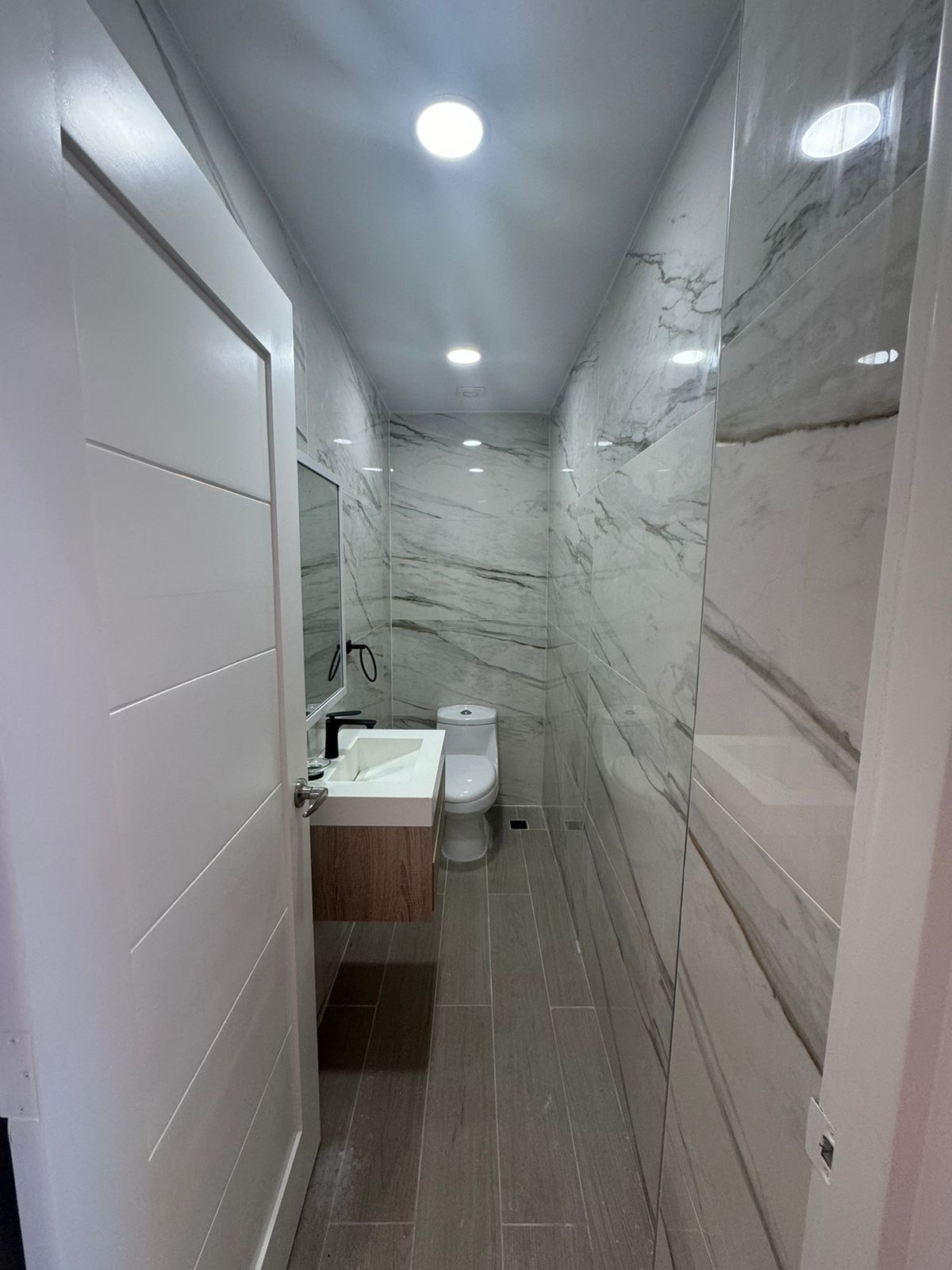 Apartamento en Piantini de 173 m2 Segundo Nivel Foto 7245158-3.jpg