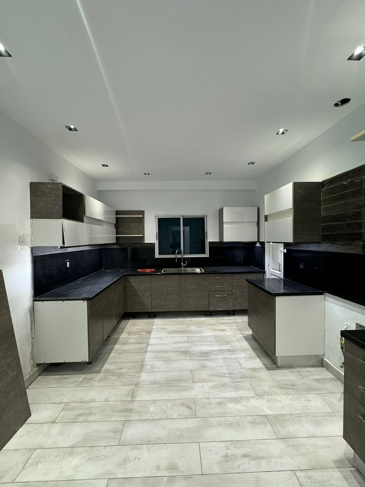 Apartamento en Piantini de 173 m2 Segundo Nivel Foto 7245158-6.jpg