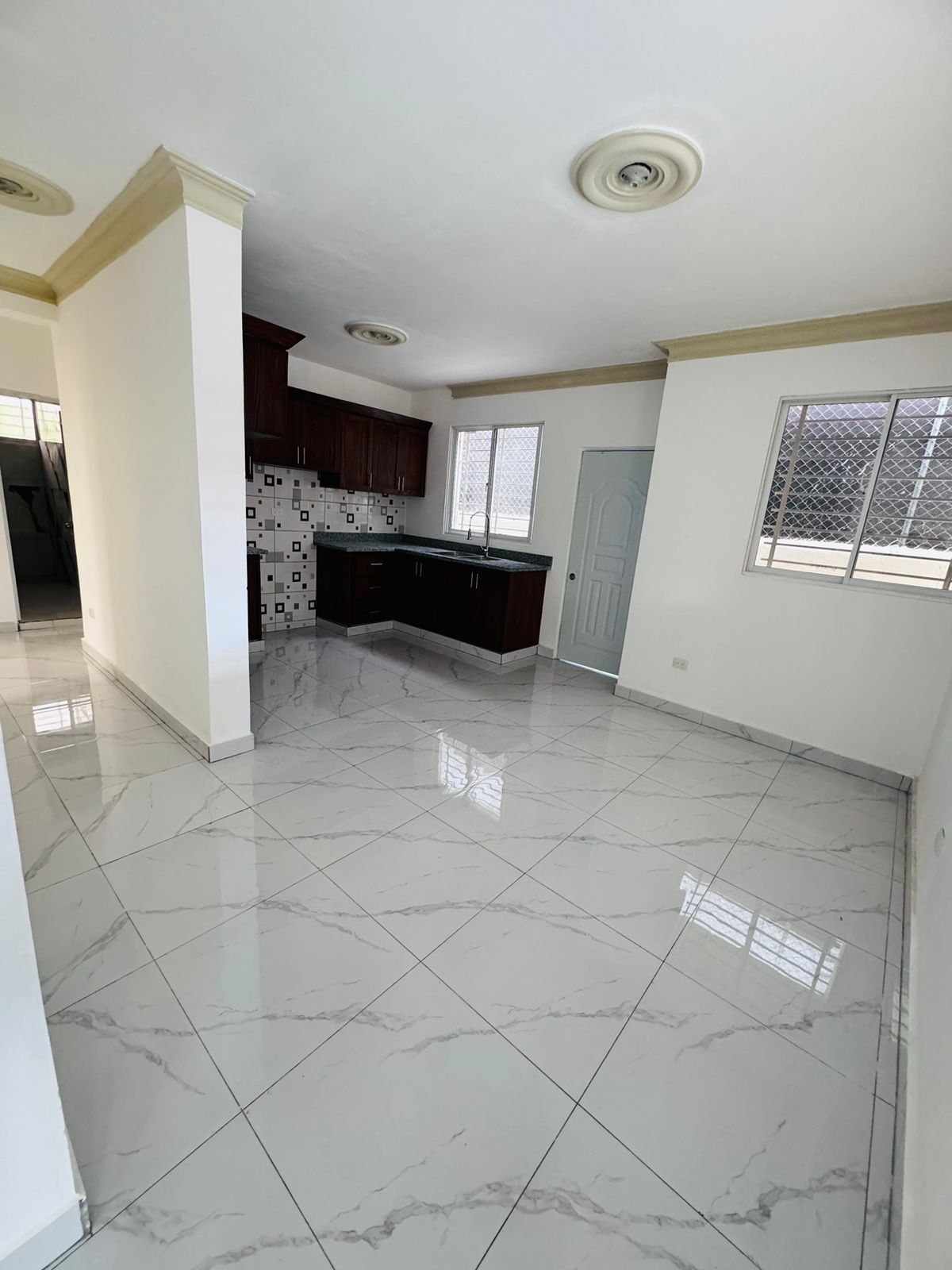 Hermosa casa en Barranquita cerca de la UASD - 3 hab RD 7.5M Foto 7245232-5.jpg