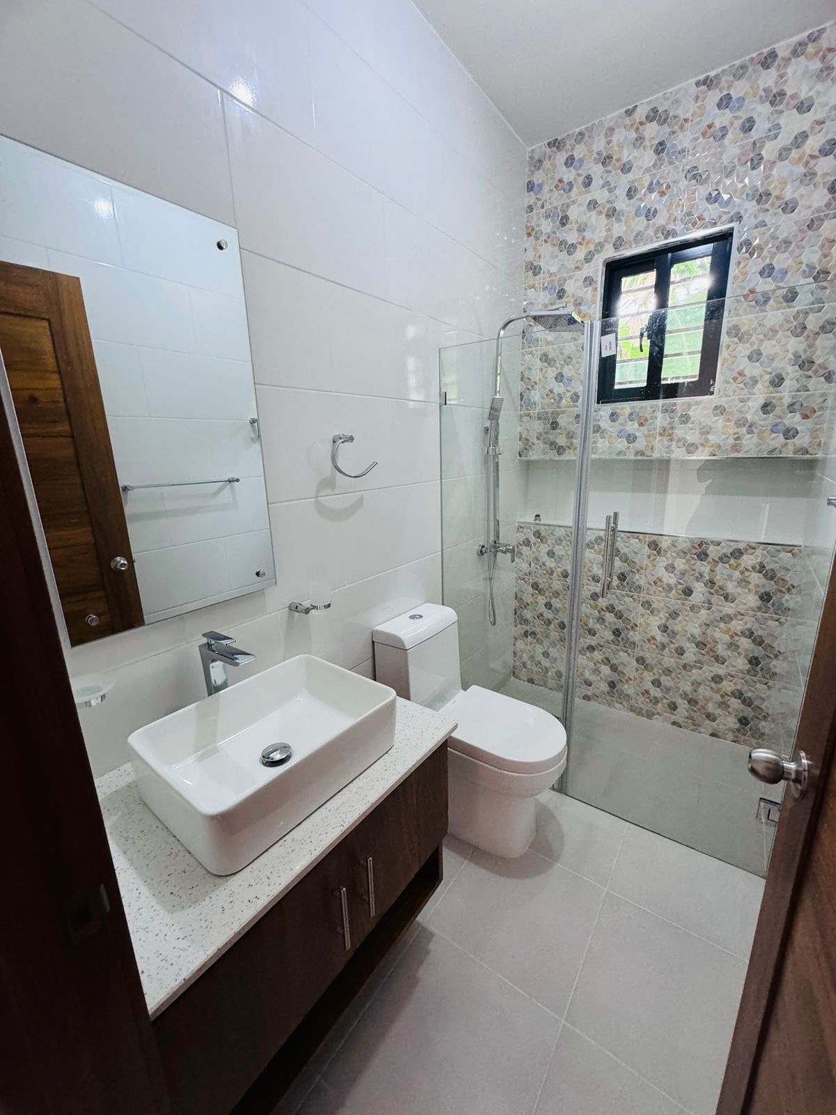 Hermosa casa en Barranquita - 3 hab 2.5 baños RD 12.5M 224.85 m Foto 7245270-15.jpg