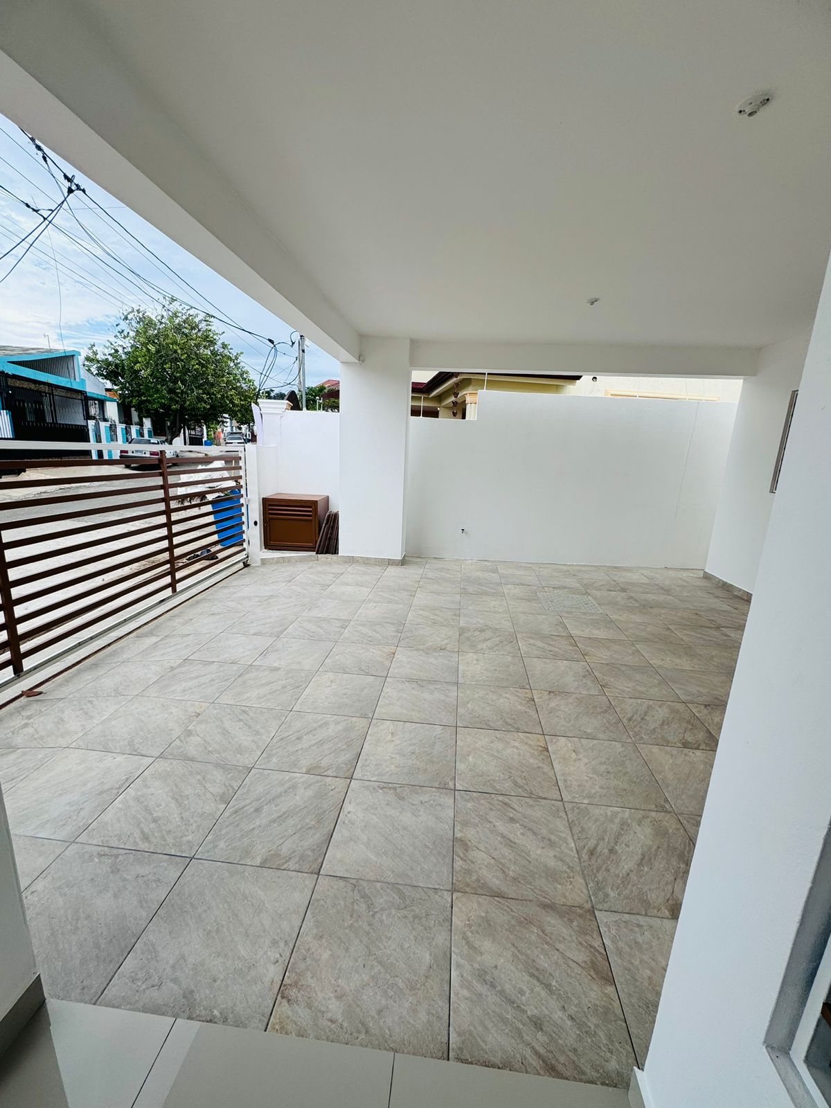 Hermosa casa en Barranquita - 3 hab 2.5 baños RD 12.5M 224.85 m Foto 7245270-4.jpg