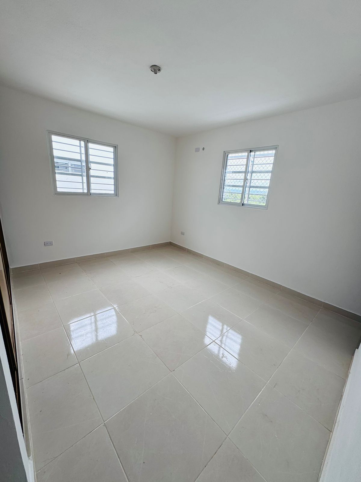 Hermosa casa en Las Colinas de Gurabo - 3 hab 2 baños RD 8M Foto 7245274-7.jpg