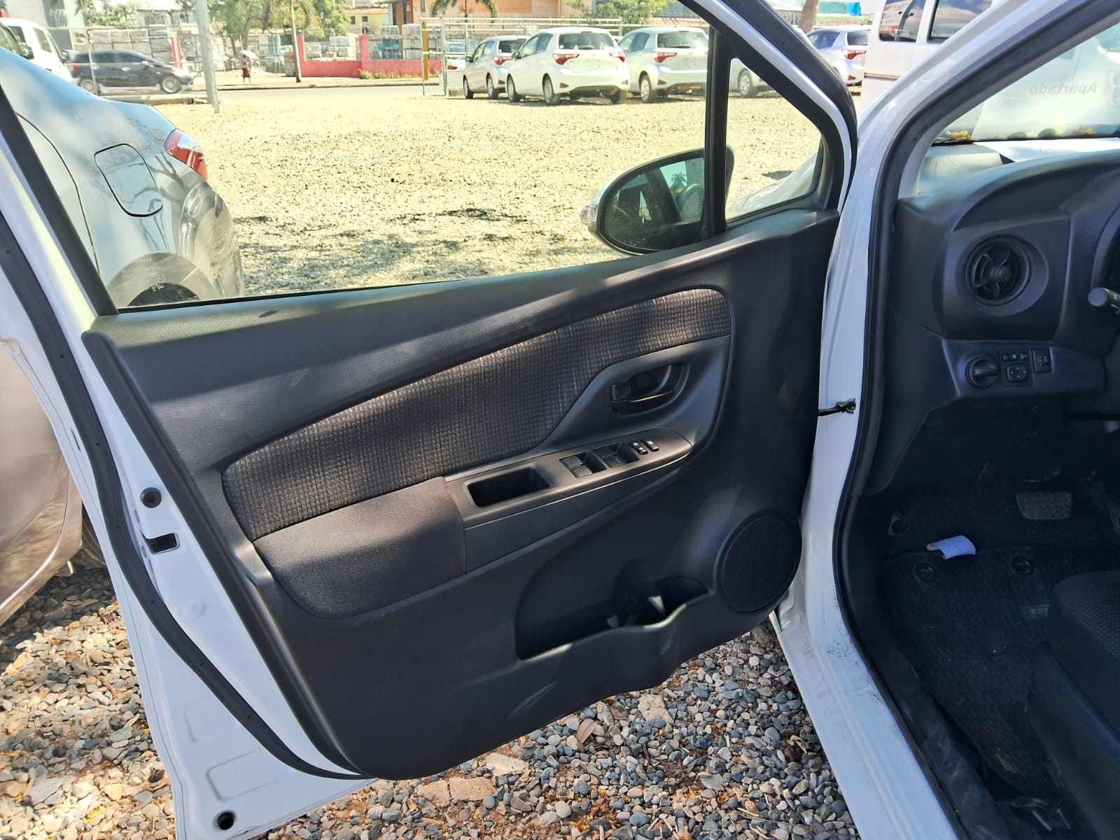 Toyota Vitz 2019 impecable Foto 7245319-15.jpg