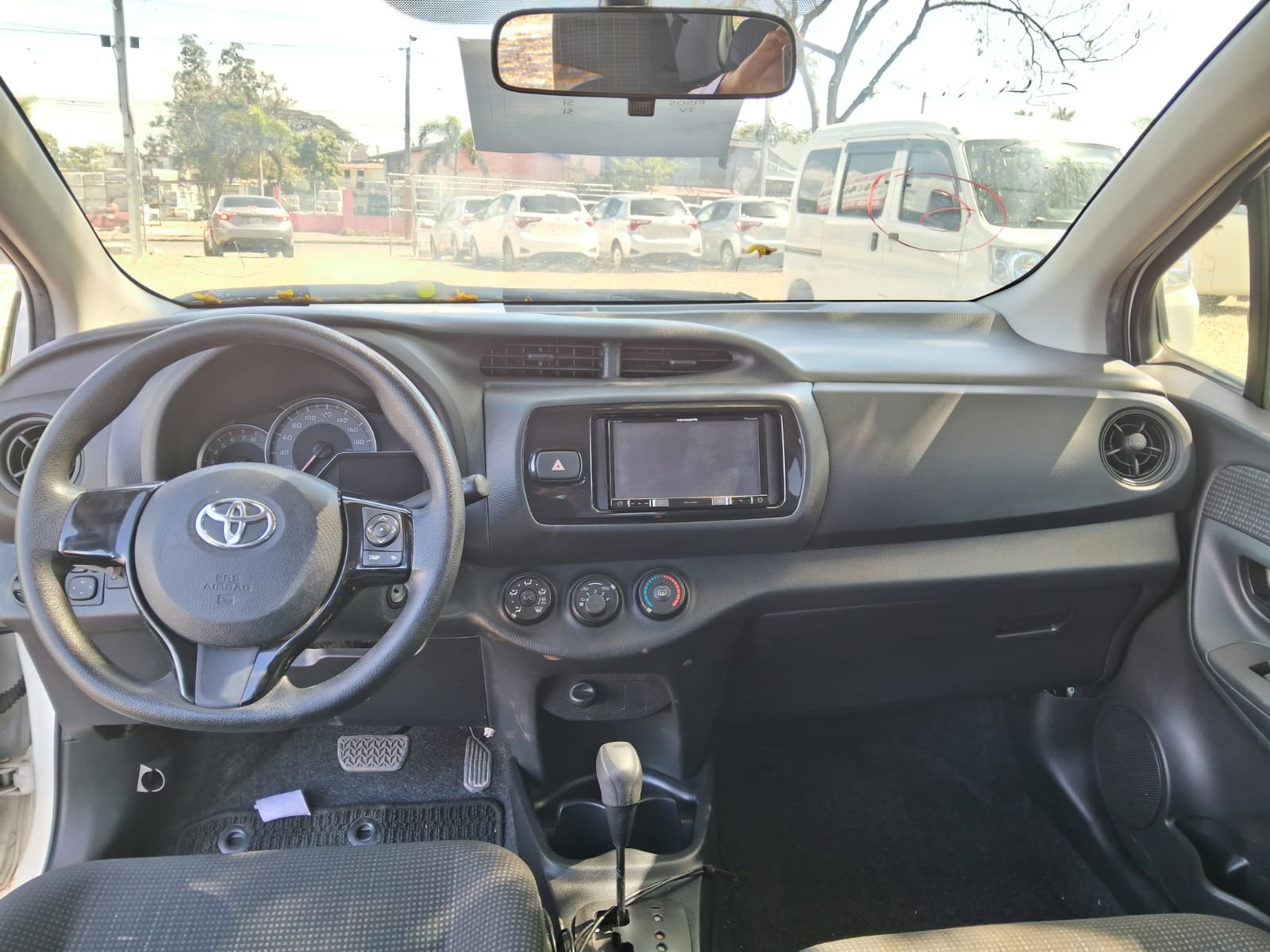 Toyota Vitz 2019 impecable Foto 7245319-9.jpg