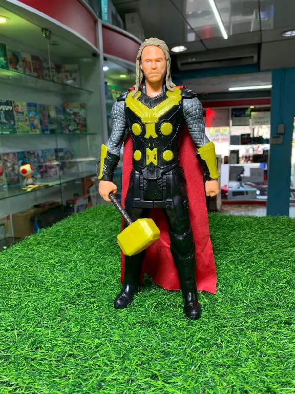 figura de thor  Foto 7245507-1.jpg