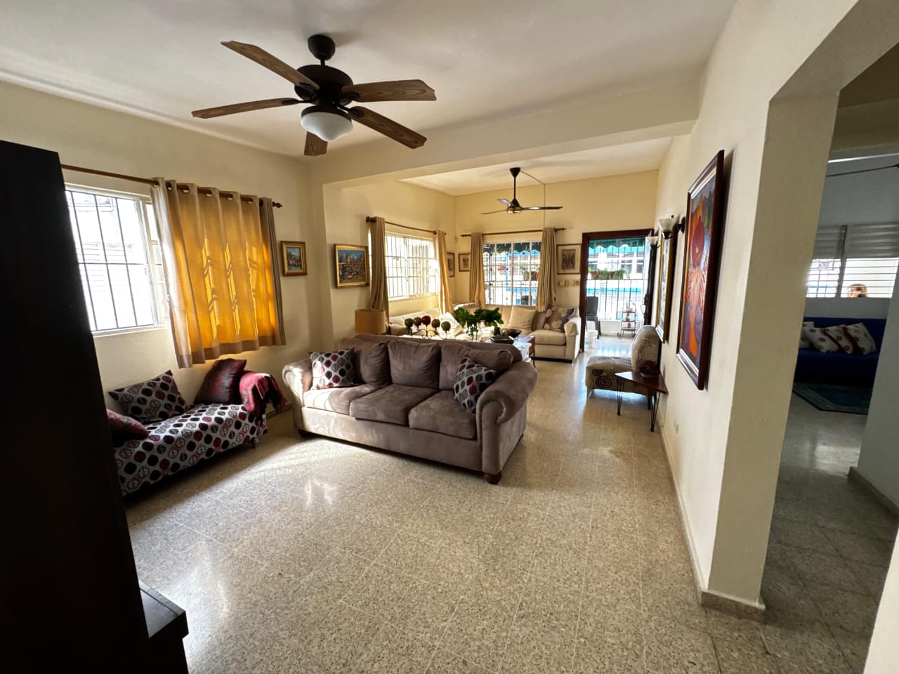  Vendo  Casa  IDEAL PARA  OFICINAS en Gazcue con la mejor ubicación de Foto 7245536-2.jpg