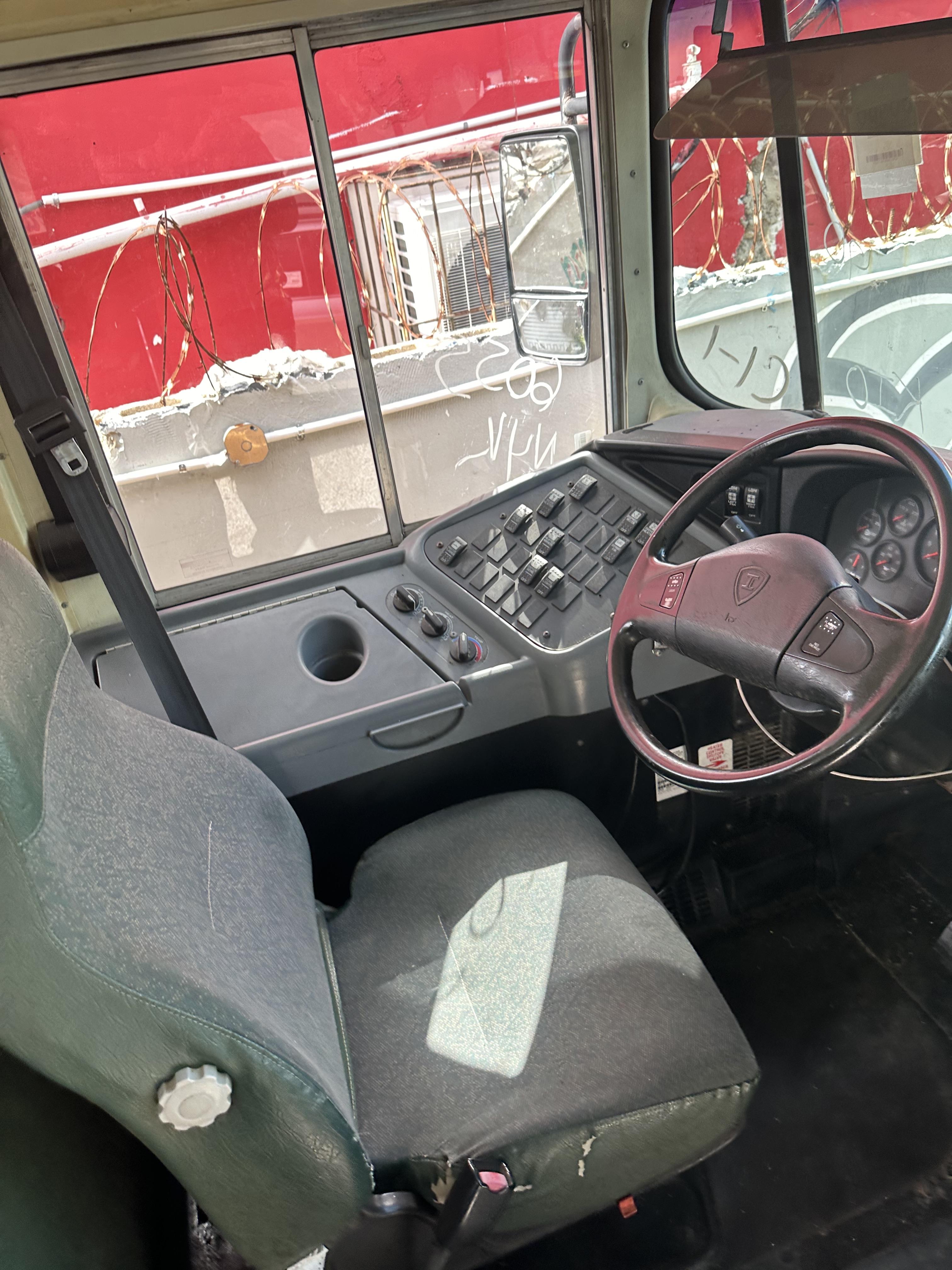  2010 BUS IC CORPORATION 3000 CE DIESEL 6.4L 8 CILINDROS Foto 7245602-6.jpg
