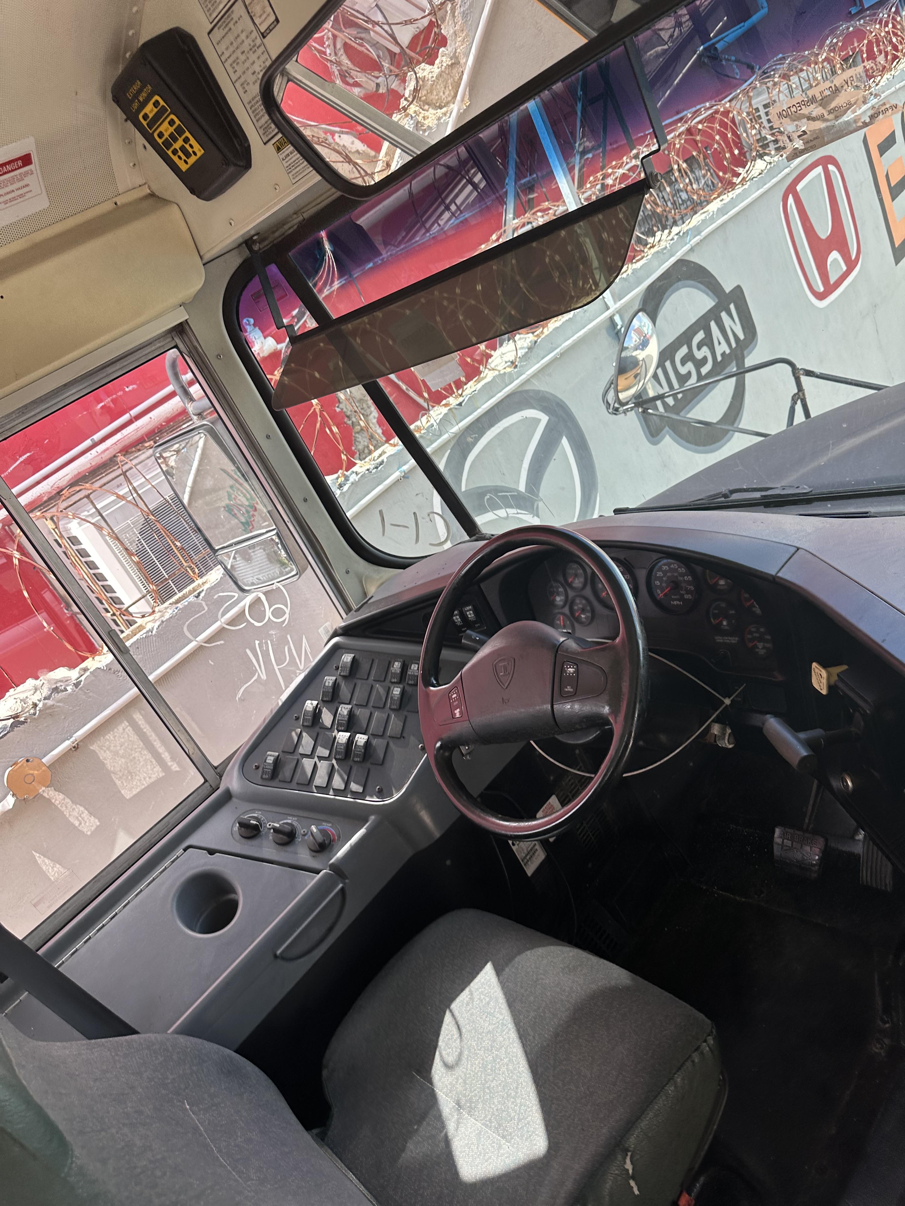  2010 BUS IC CORPORATION 3000 CE DIESEL 6.4L 8 CILINDROS Foto 7245602-7.jpg