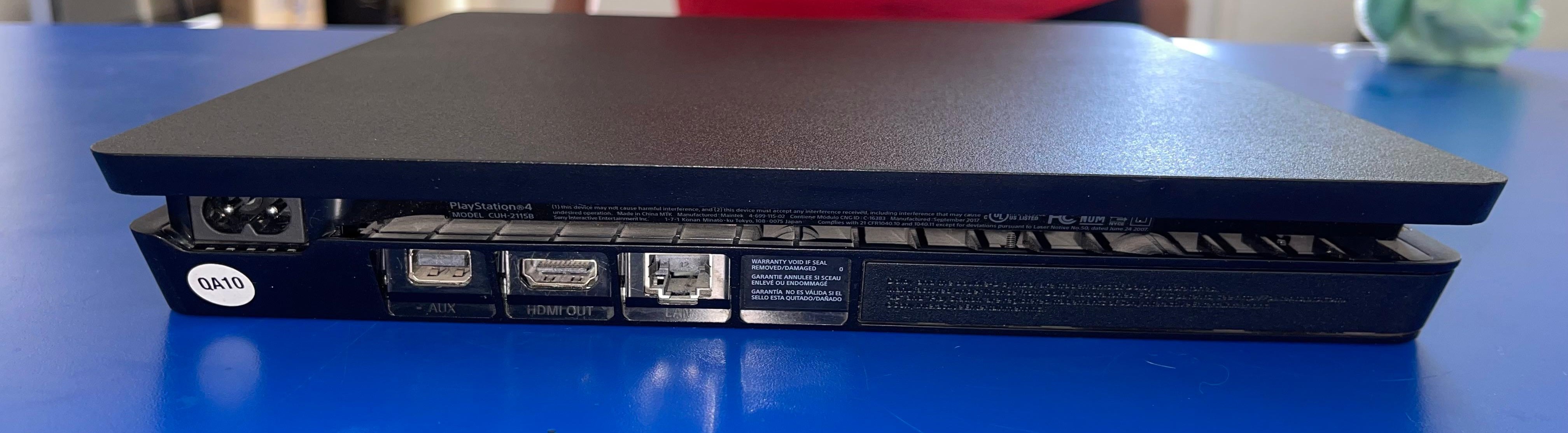 Playstation 4 Slim 1tb  4 Videojuegos y 1 Control Foto 7245603-4.jpg