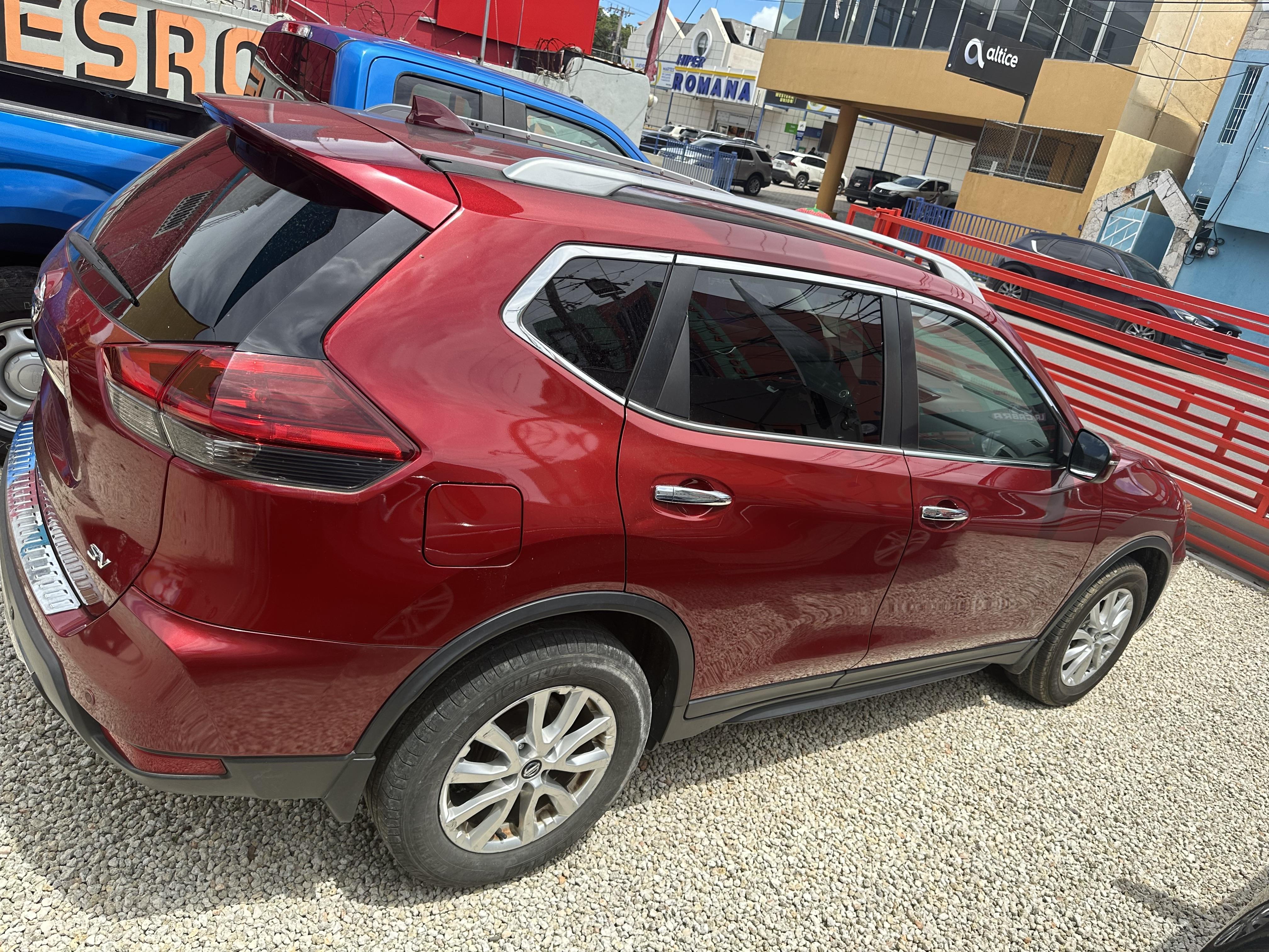 Nissan  2019 Gasolina en La Romana Foto 7245612-3.jpg