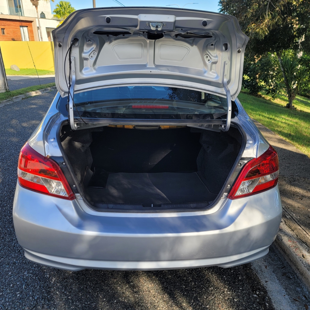 Mitsubishi mirage 2017 Foto 7245613-7.jpg