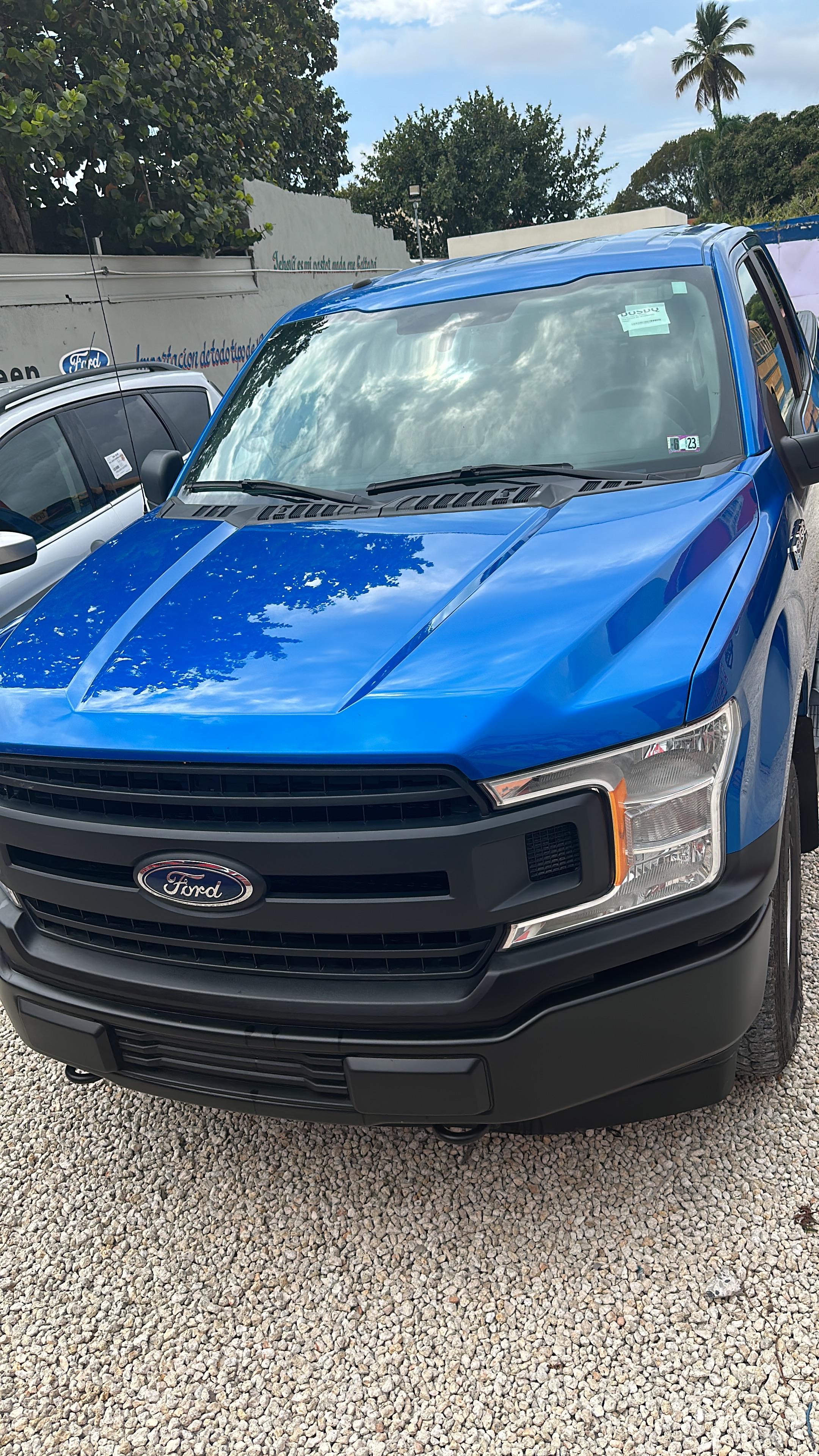 Ford  2019 Gasolina en La Romana Foto 7245617-1.jpg