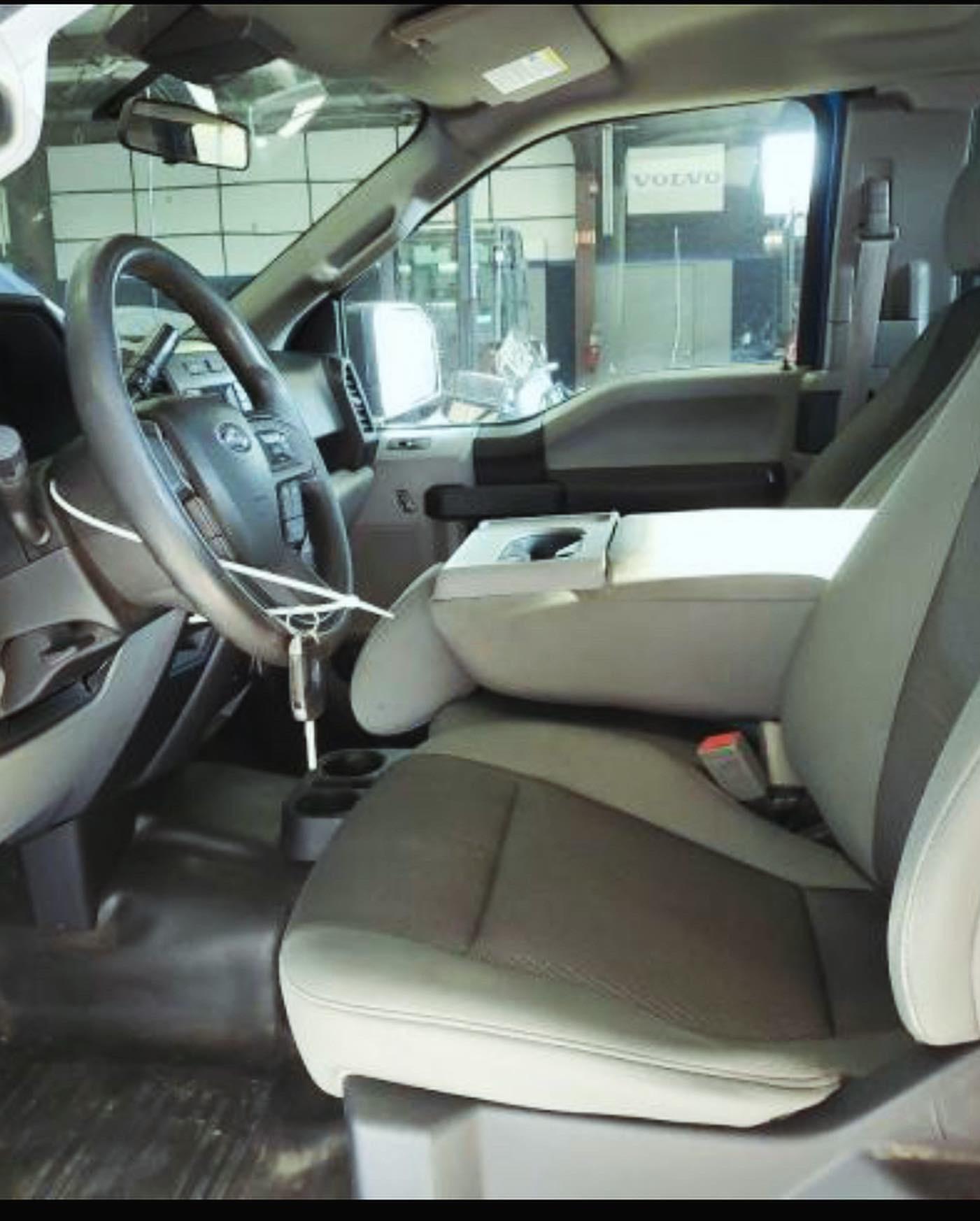 Ford  2019 Gasolina en La Romana Foto 7245617-7.jpg