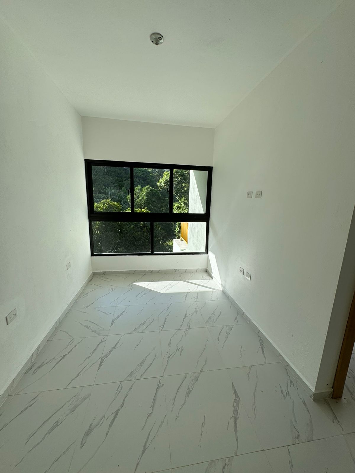 Hermosa Villa de 4 Habitaciones en Complejo Cerrado Foto 7245635-14.jpg