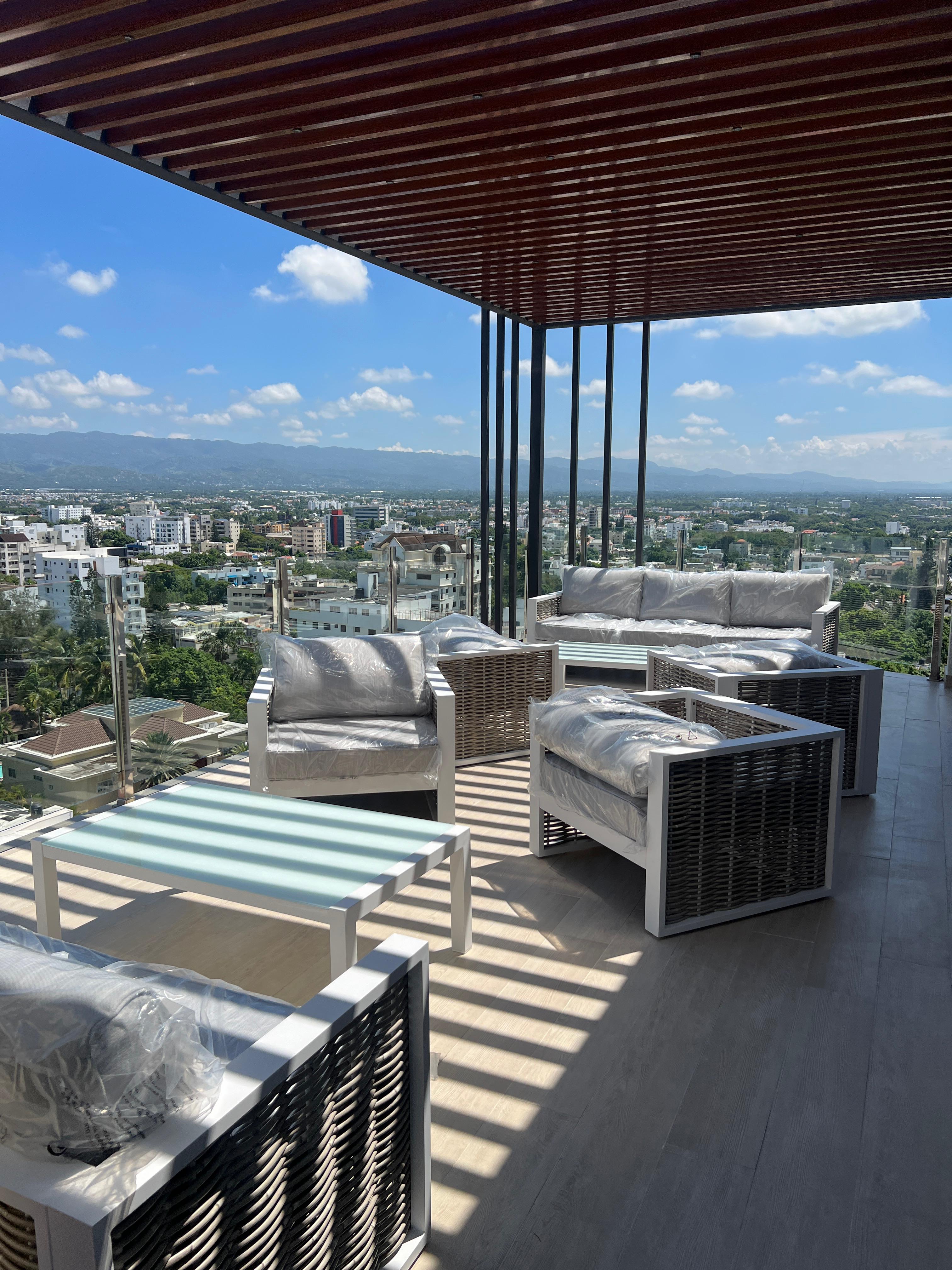 RENTA APARTAMENTO PISO 8 EN LA ESMERALDA SANTIAGO Foto 7245683-6.jpg