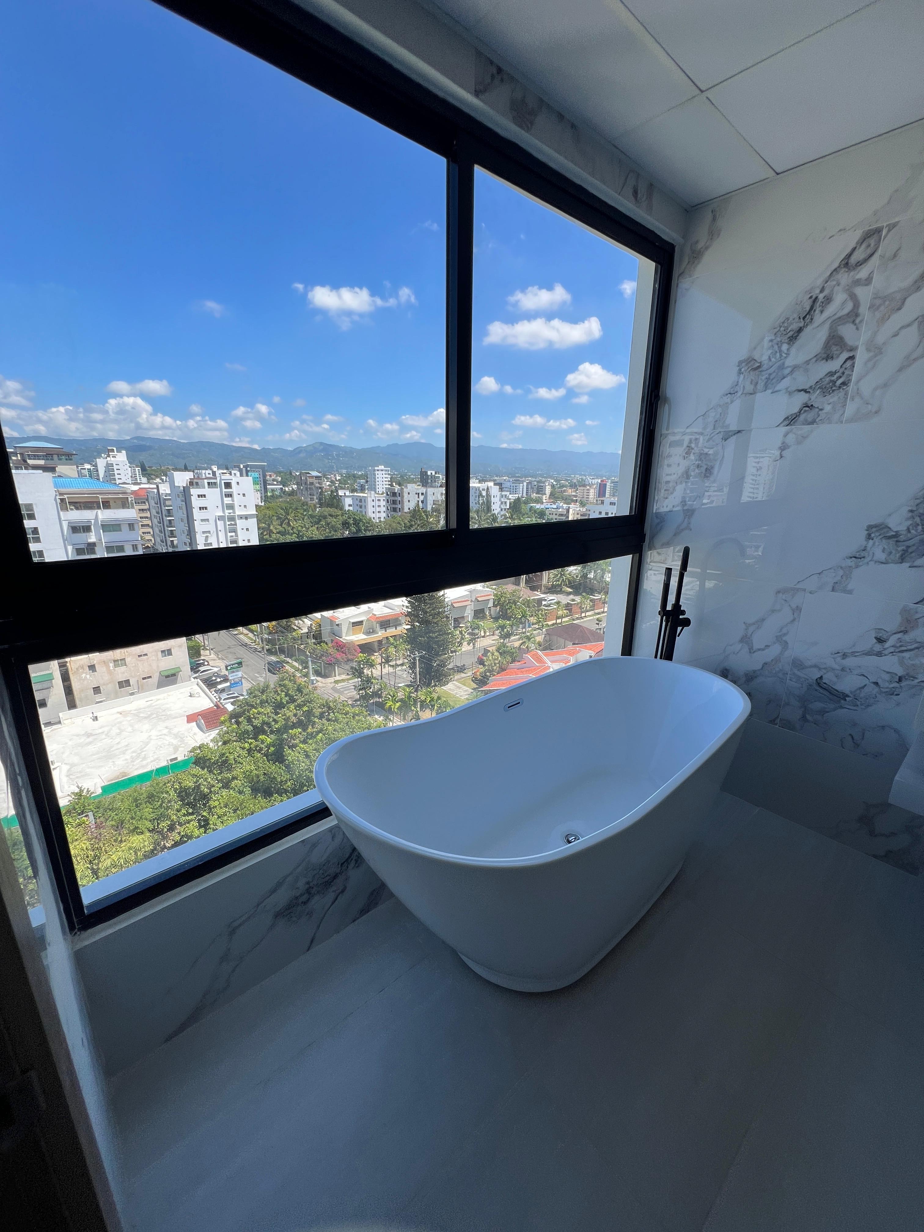RENTA APARTAMENTO PISO 8 EN LA ESMERALDA SANTIAGO Foto 7245683-9.jpg