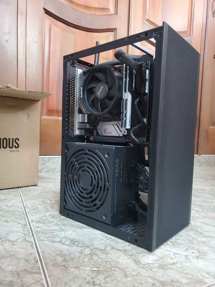PC ITX AMD Ryzen 7 5700G / 32GB / 500GB / 550W / Case Meshlicious Foto 7245886-3.jpg