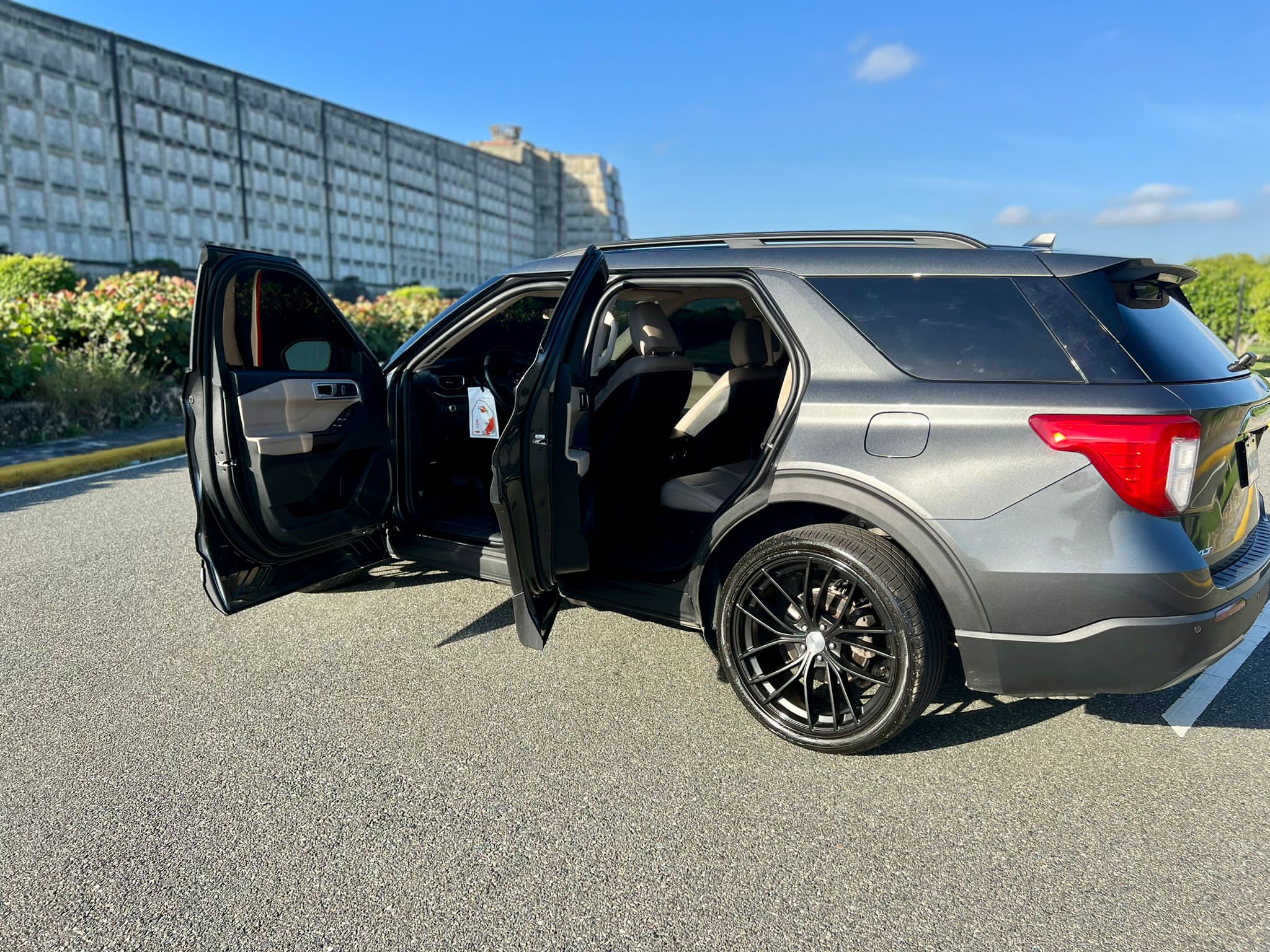 FORD EXPLORER XLT 4X4 2020 CLEAN TITLE en Santo Domingo DN Foto 7245888-5.jpg