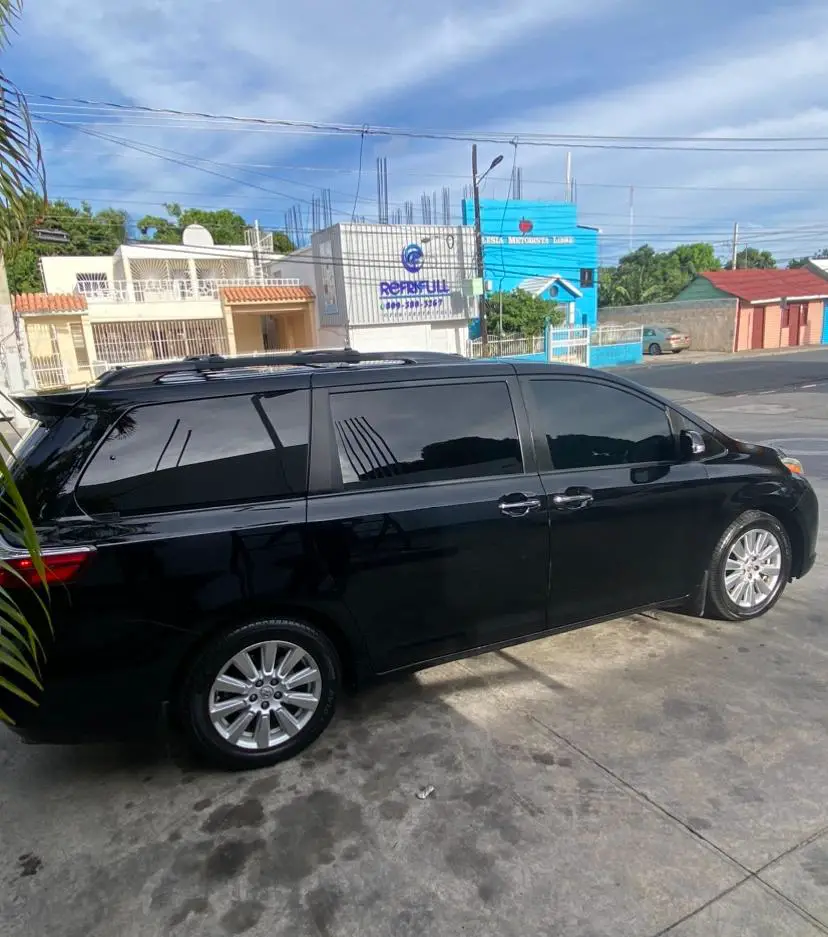 Toyota sienna límited 2017 clean carfax en Peravia Foto 7245964-3.jpg