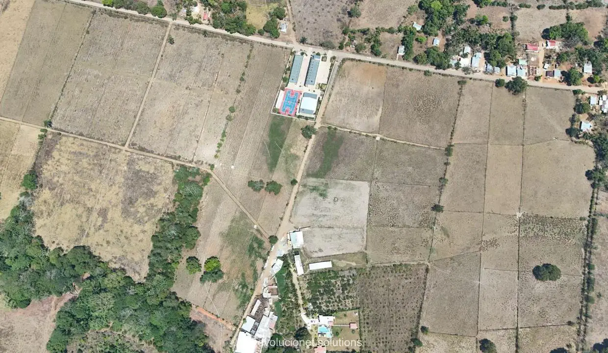 EN VENTA FINCA GRANJA GANADERA 460 TAREAS EN MONTE PLATA Foto 7246476-4.jpg
