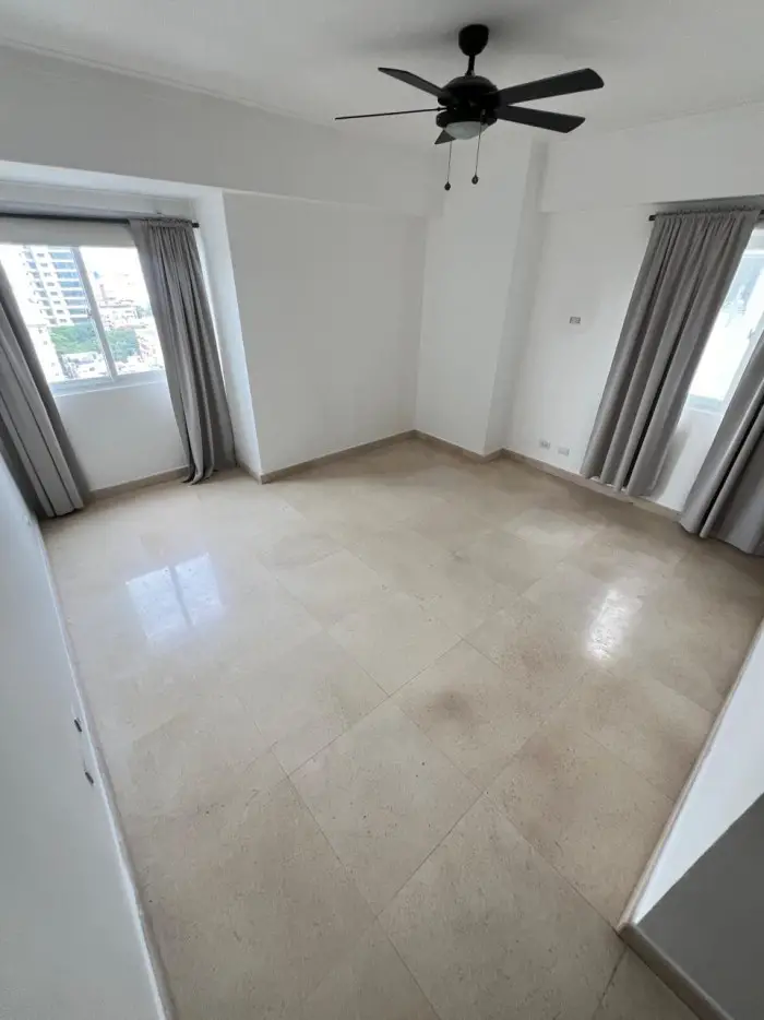 Apartamento de 2 habitaciones en venta en Piantini Foto 7246587-10.jpg