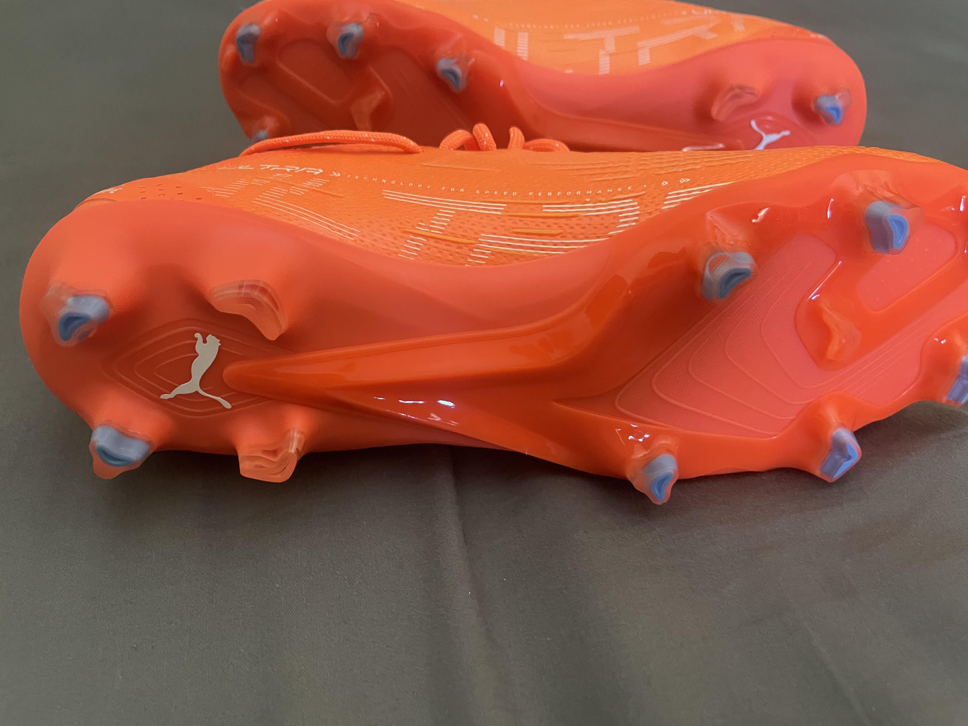 Vendo botines de FUTBOL marca PUMA MUJER SIZE 9  NUEVOS Foto 7247390-4.jpg