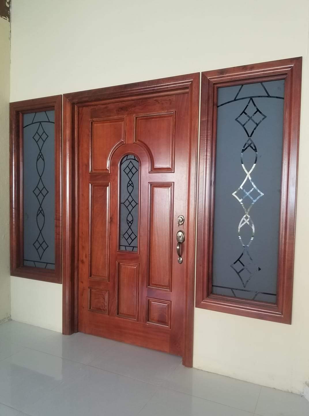 Puertas moderna en madera  Foto 7247478-2.jpg