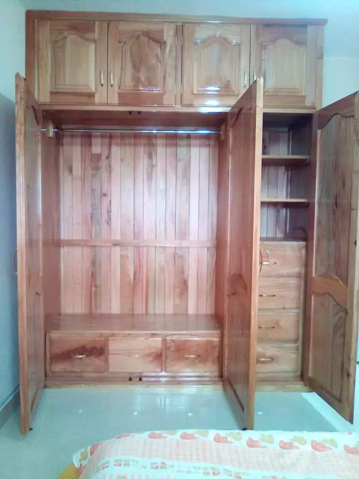 Closet en madera de caoba  Foto 7247488-2.jpg