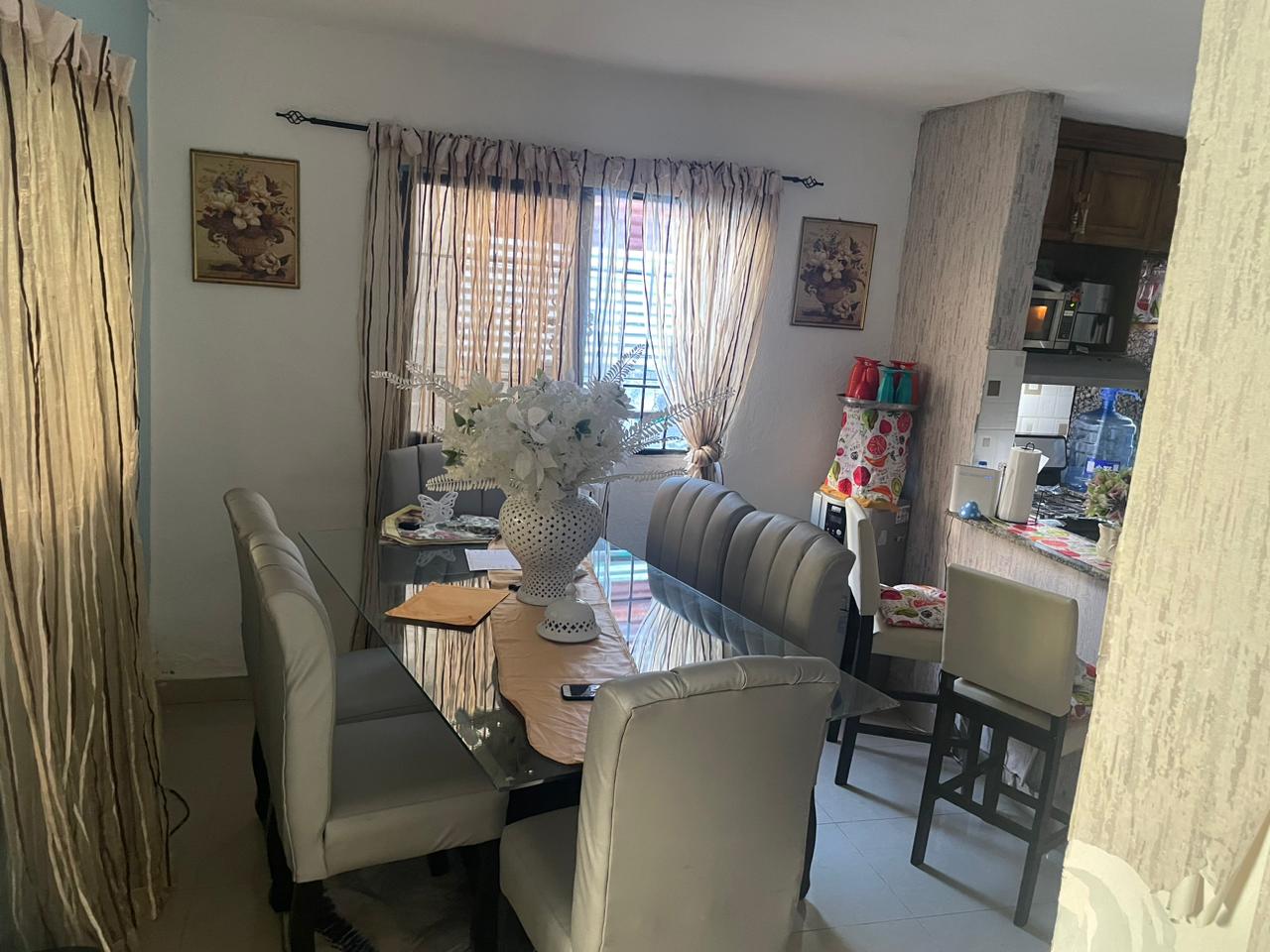 Venta de casa en avenida Los restauradores Santo Domingo Norte a pocos Foto 7247503-7.jpg
