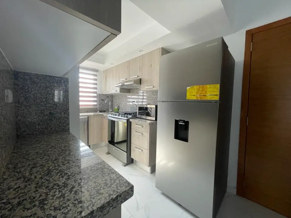 Alquiler Apartamento Amueblado en Evaristo Morales Foto 7247523-8.jpg