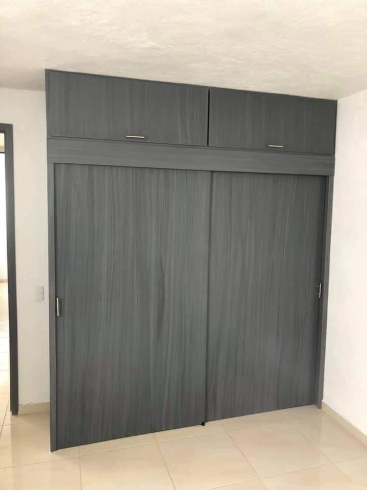 Walking closet en madera moderno  Foto 7247563-2.jpg