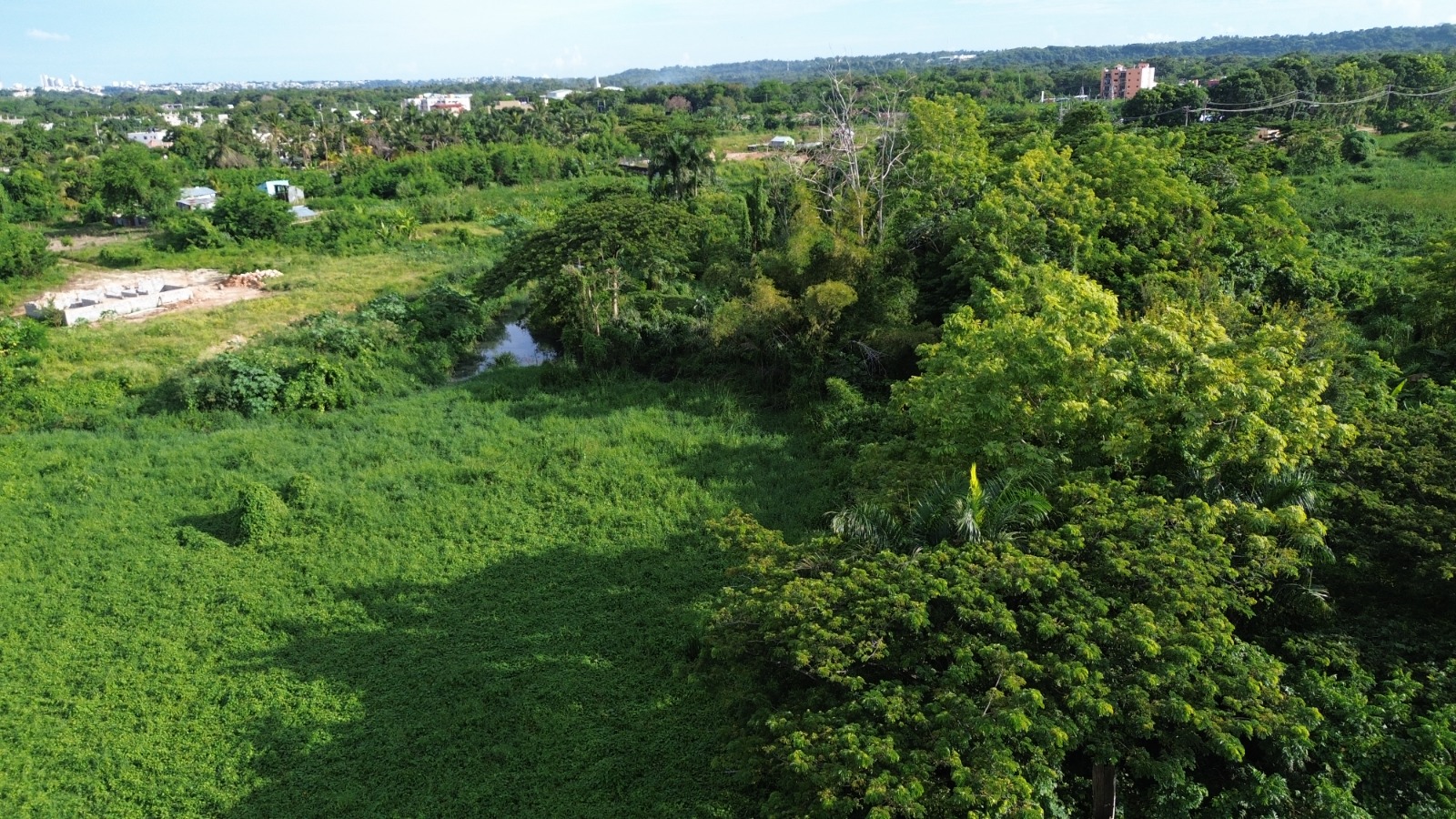 Solar en Manoguayabo  de 12 mil metros con título y deslinde Foto 7247589-2.jpg