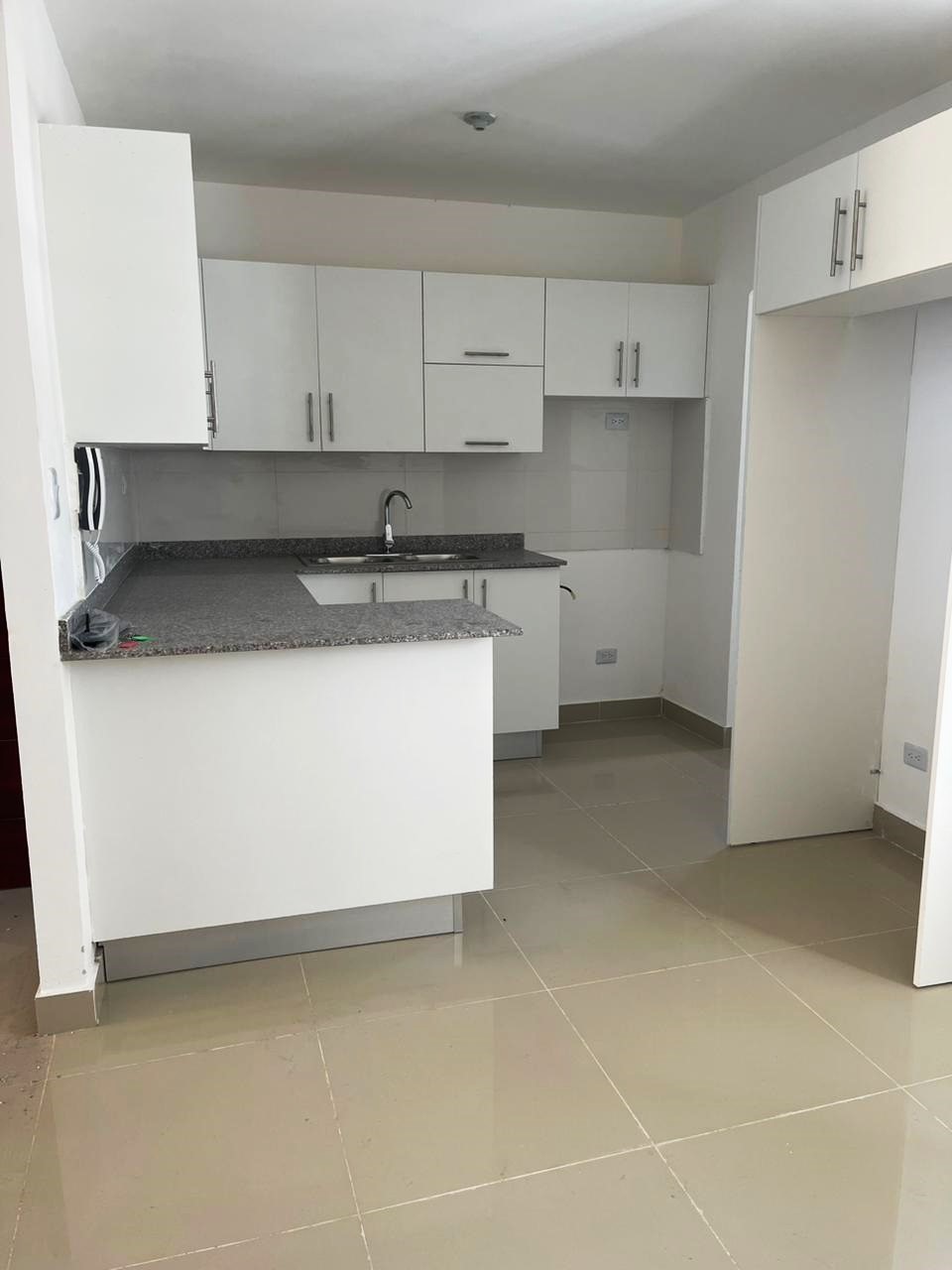 Apartamento Nuevo en Alquiler Aut. San Isidro Foto 7247691-3.jpg
