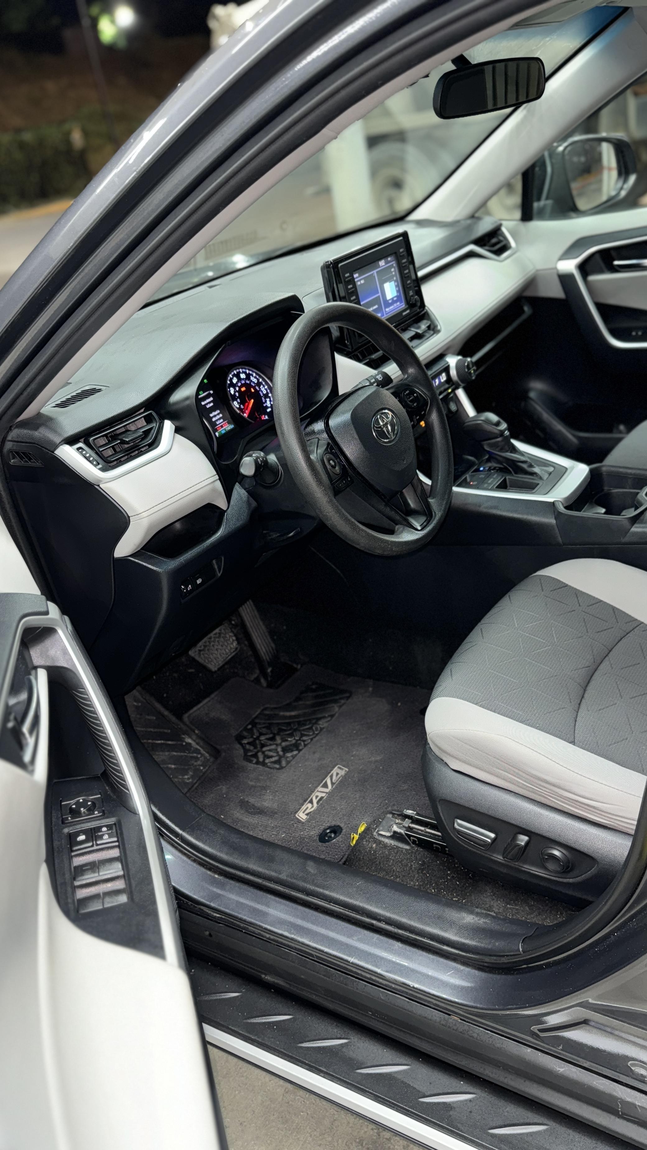TOYOTA RAV4 2020 XLE RECIEN IMPORTADA Foto 7247835-5.jpg