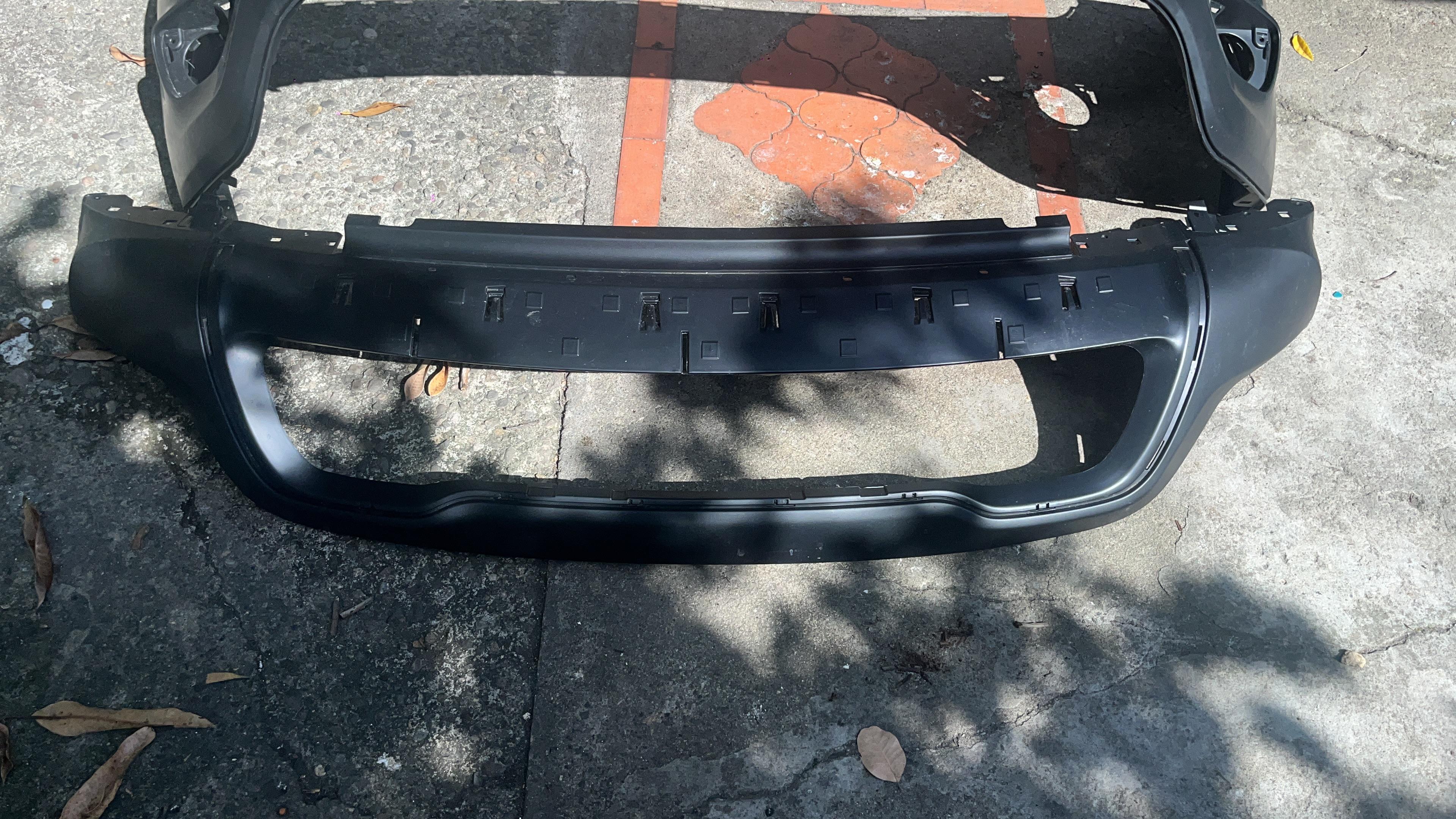 Vendor bumper delantero completo de Jeep Grand Cherokee 2016 Foto 7247962-2.jpg
