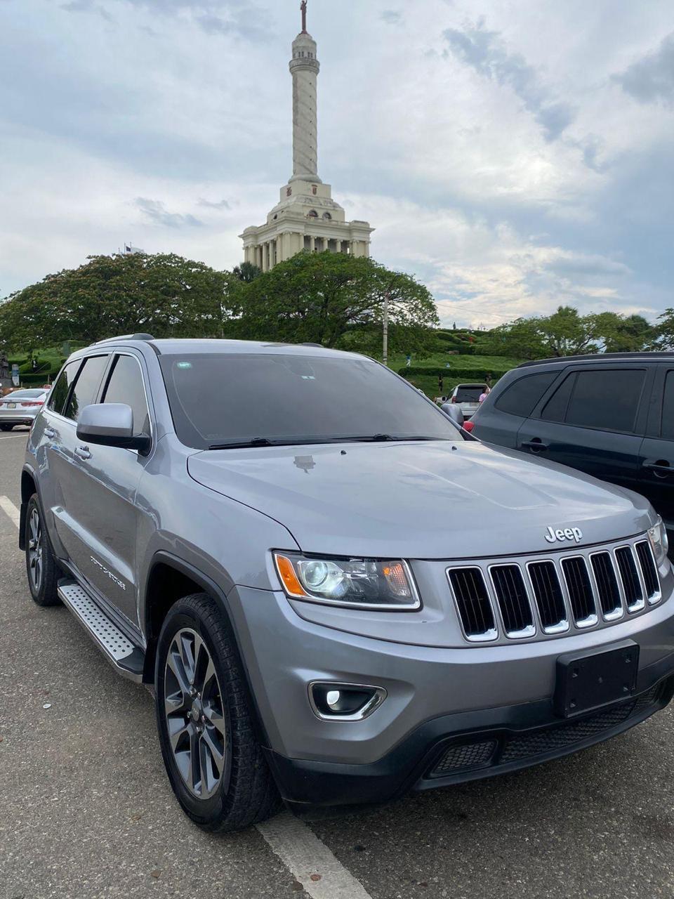 Rento Jeep Grand Cherokee Loredo 2016 Foto 7248153-4.jpg