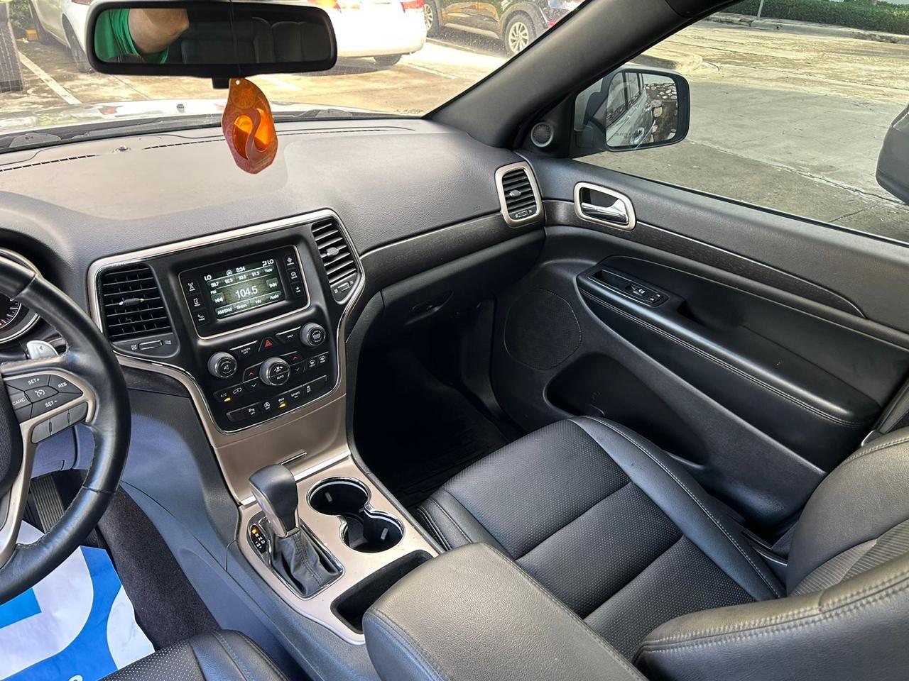 Rento Jeep Grand Cherokee Loredo 2016 Foto 7248153-5.jpg