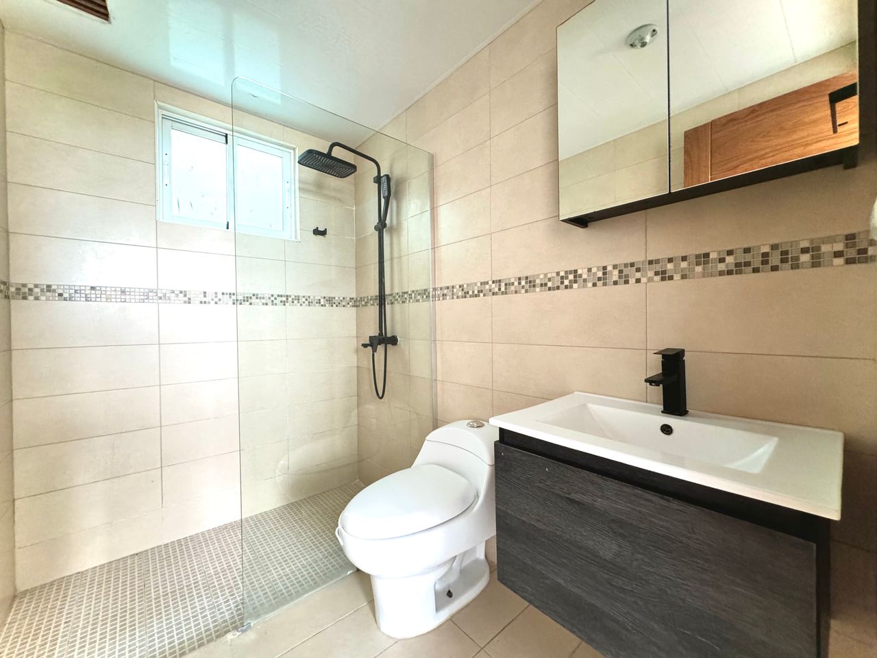 Apartamento 3 hab 2.5 baños El Vergel piso 7 incluye Locker Foto 7248218-2.jpg