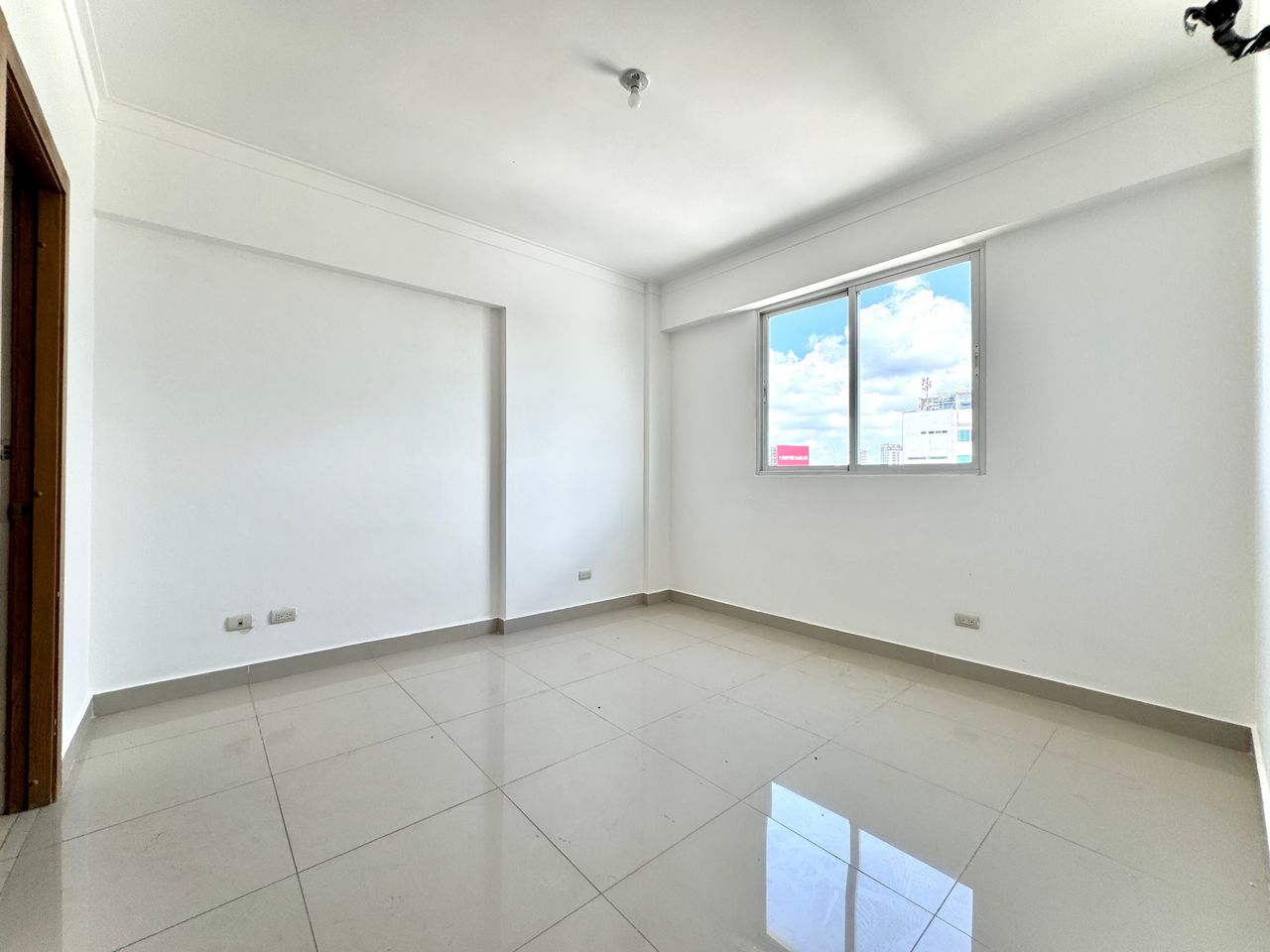 Apartamento 3 hab 2.5 baños El Vergel piso 7 incluye Locker Foto 7248218-4.jpg