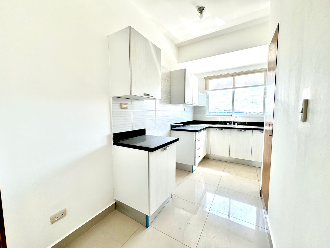 Apartamento 3 hab 2.5 baños El Vergel piso 7 incluye Locker Foto 7248218-7.jpg