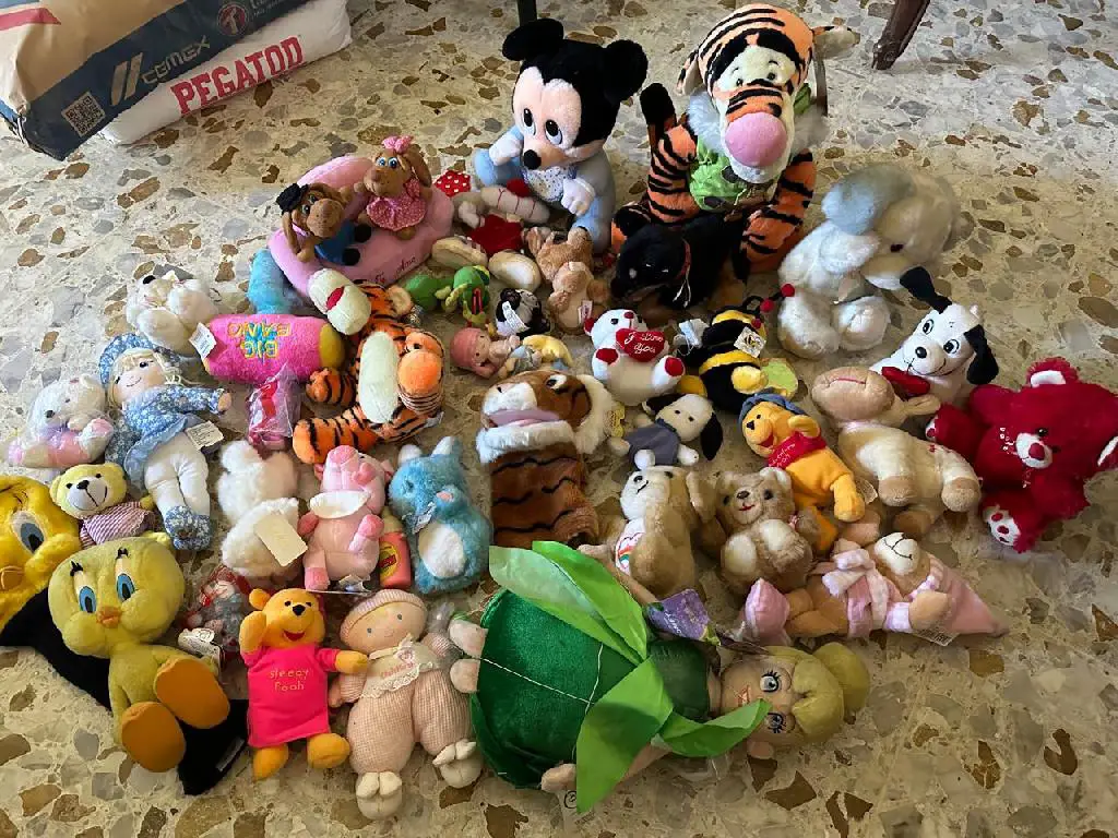 PELUCHES DE FIGURAS DE MUNEQUITOS Foto 7248243-1.jpg