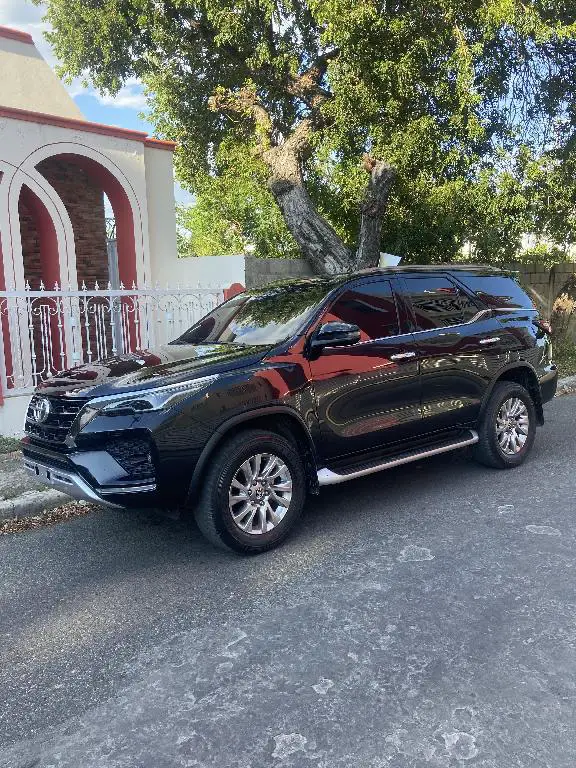 Toyota Fortuner SRV 2022 en Peravia Foto 7248294-1.jpg