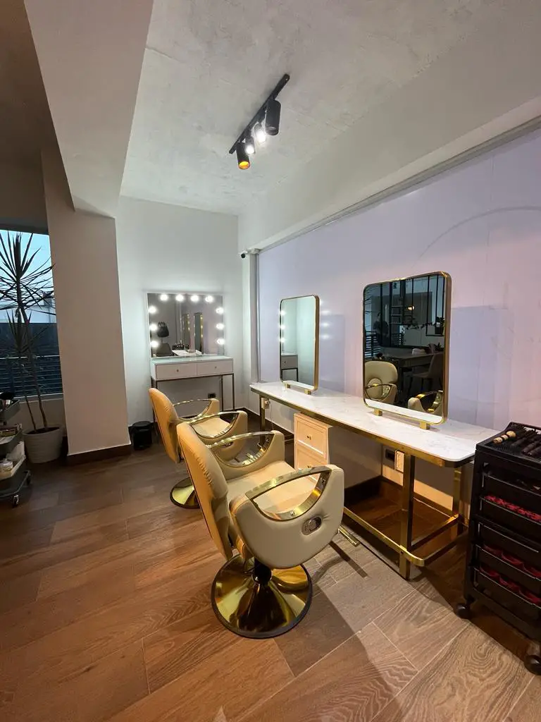 Punto Comercial Salón de Belleza en Venta en Los Prados Foto 7248304-3.jpg