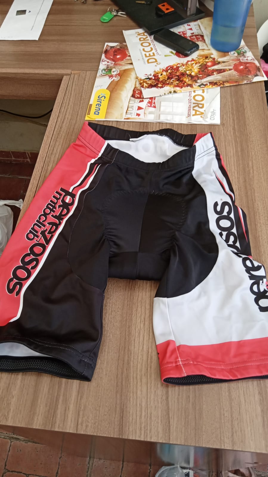 Ropa deportiva para ciclismo  Foto 7248360-6.jpg