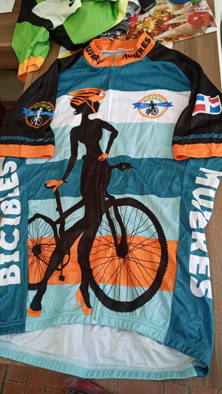 Ropa deportiva para ciclismo  Foto 7248360-7.jpg