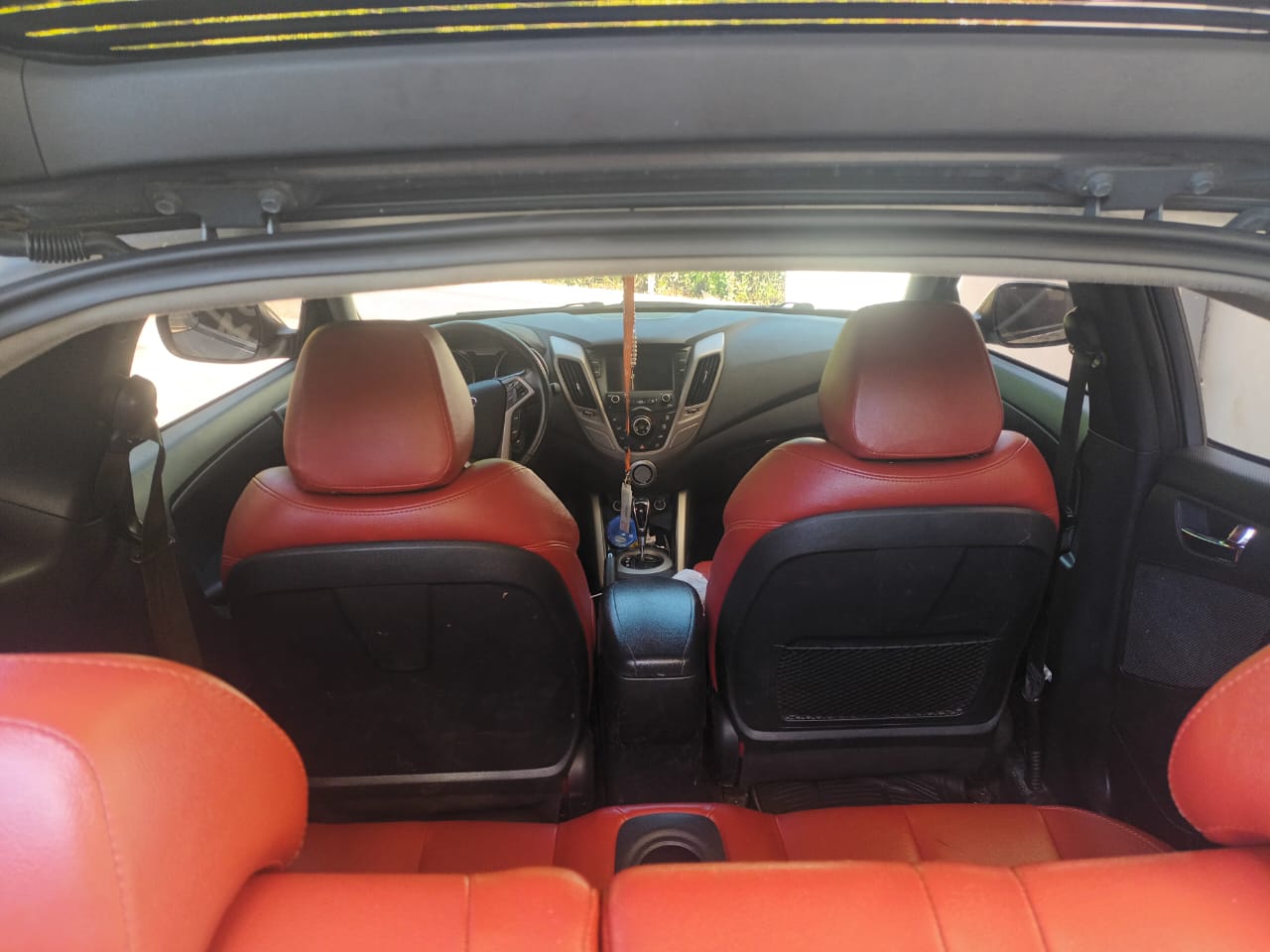 HYUNDAI VELOSTER 2017 SPORT – VERSION AMERICANA Foto 7248477-10.jpg