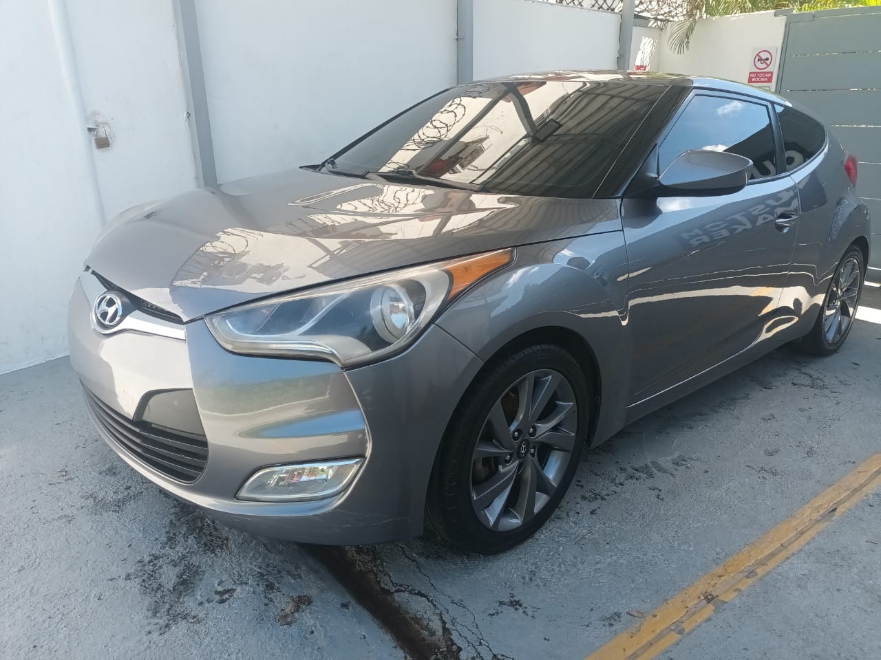HYUNDAI VELOSTER 2017 SPORT – VERSION AMERICANA Foto 7248477-5.jpg